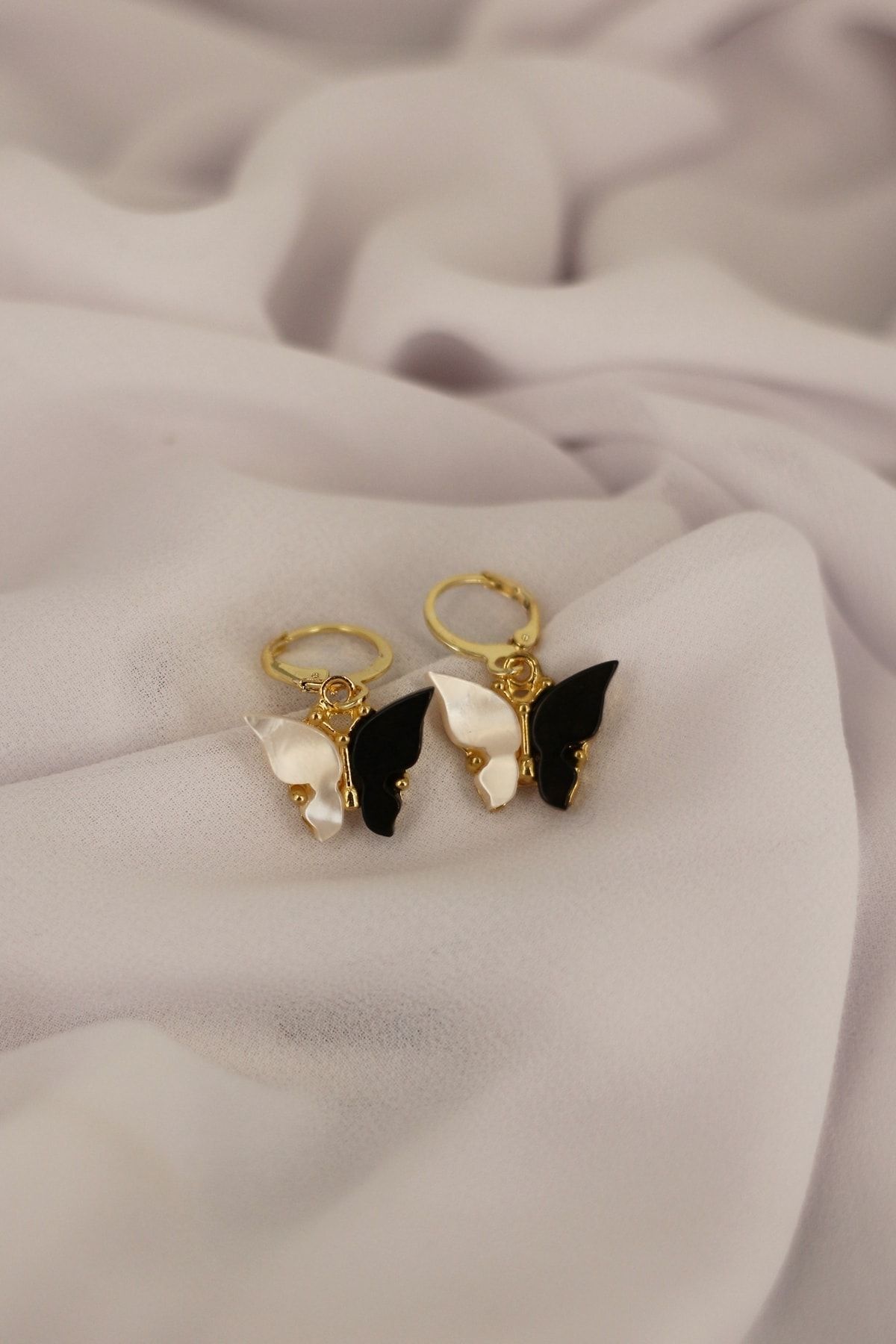 Butterfly deals design earrings