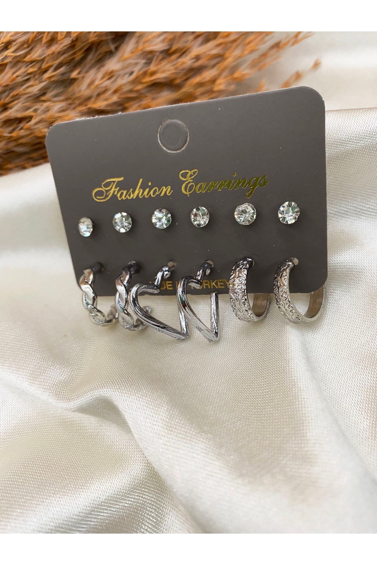 Eyl l n Tak s Women s Silver Color Multiple Ring Model and Stone