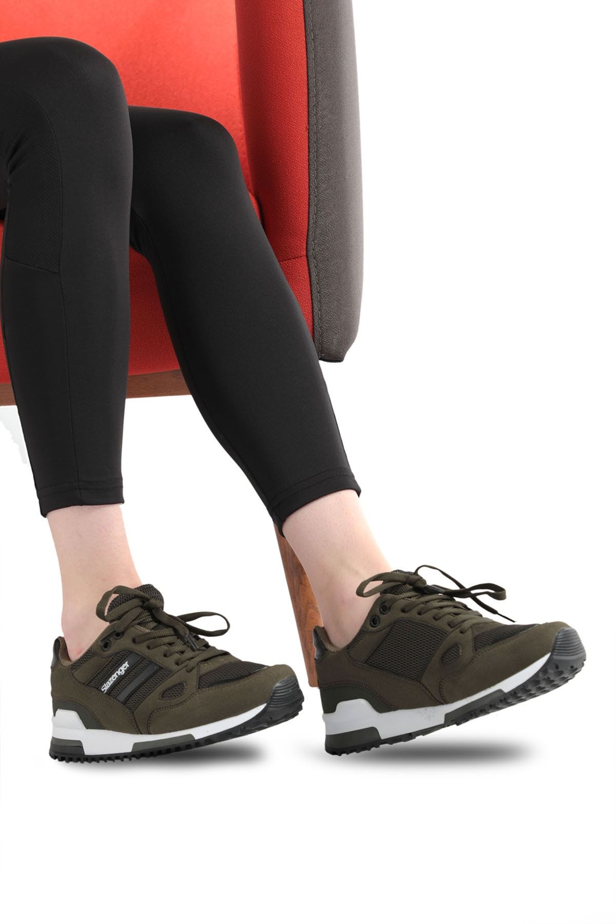 Maroon athletic shoes hot sale