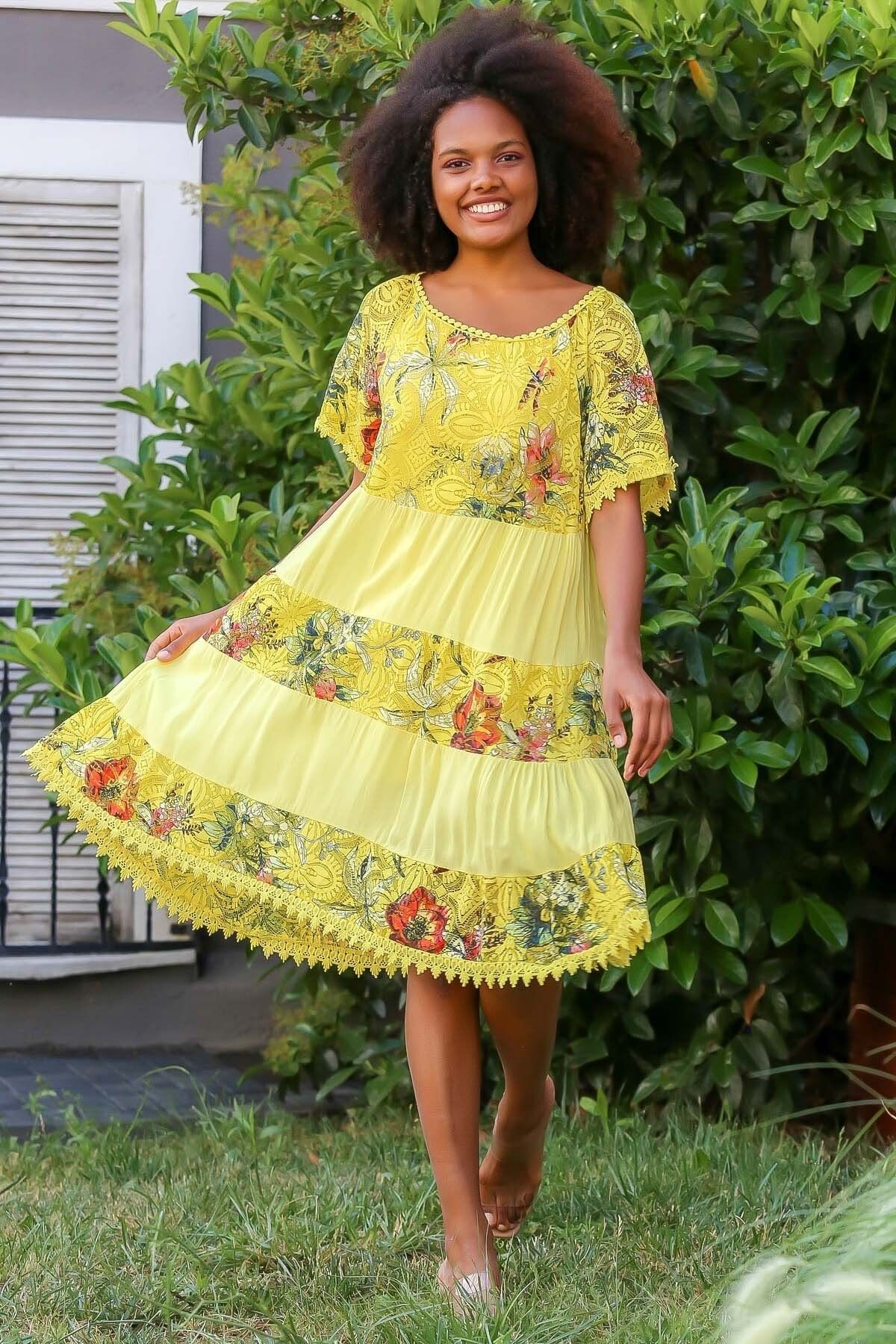 Chiccy Women s Yellow Round Neck Short Sleeve Midi Viscose Ruched