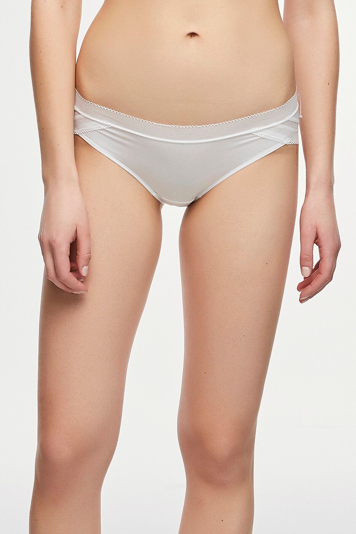 Penti Beyaz Lotus Slip Külot