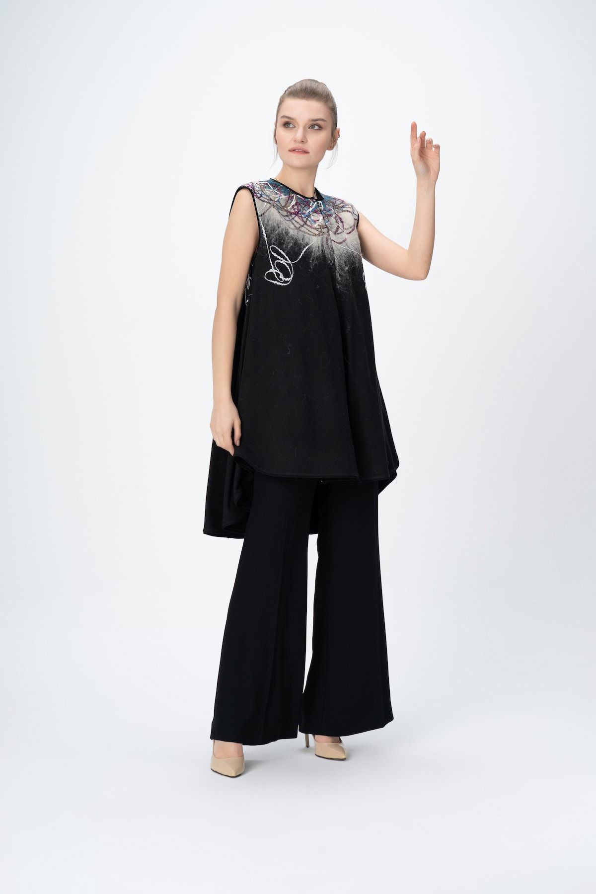 Bukra Couture Kadın Siyah Mavi Keçe Uzun Yelek