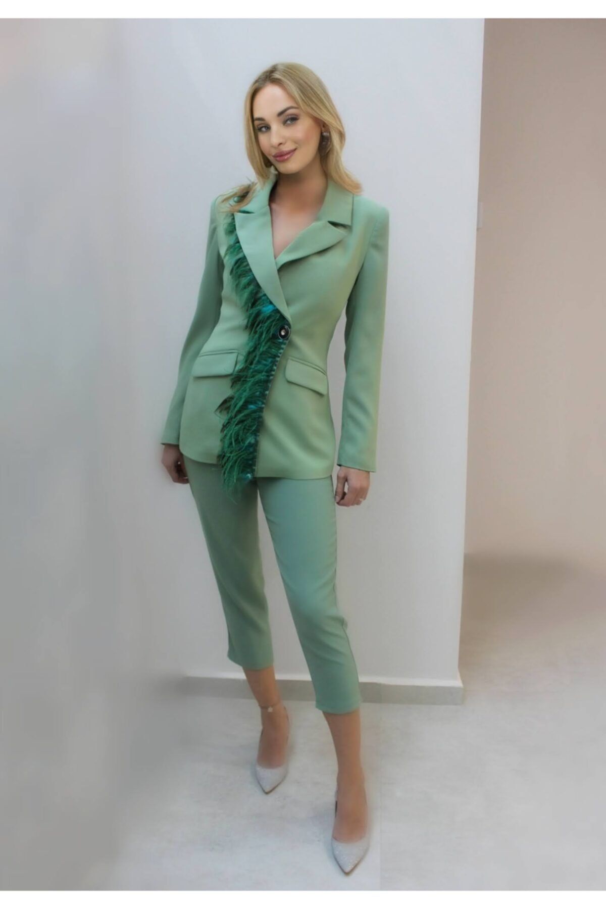 Petra Petrova Green Light