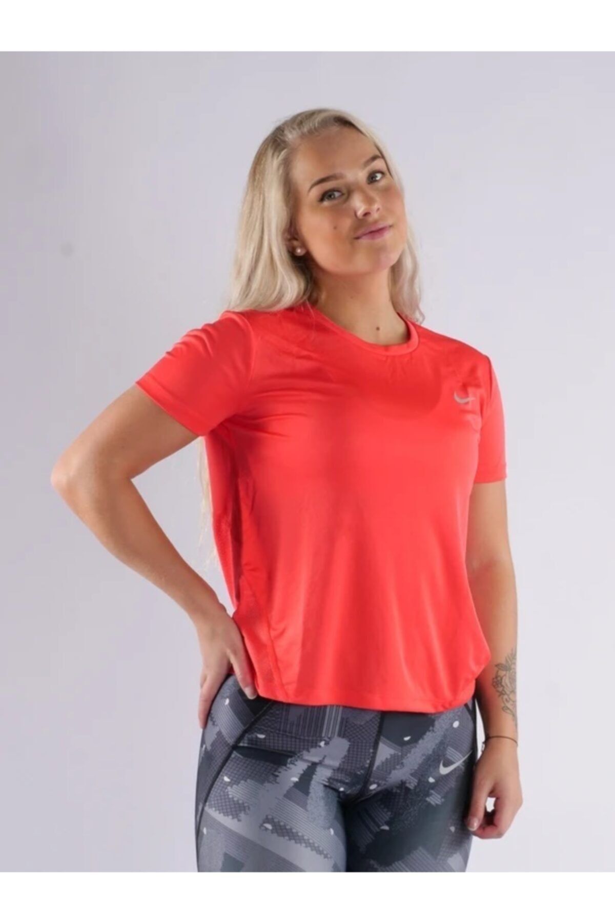 Nike Miller Top Ss Bayan T-shirt