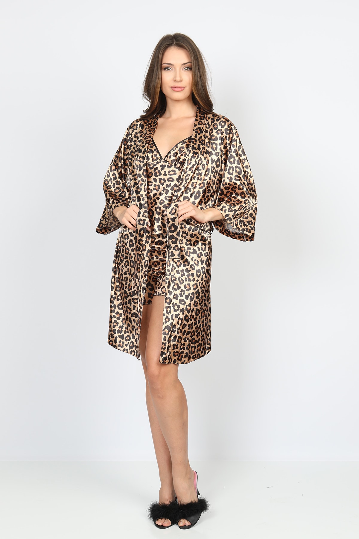 GIONA 3'lü Saten Leopar Desenli Şortlu Sabahlık Takımı