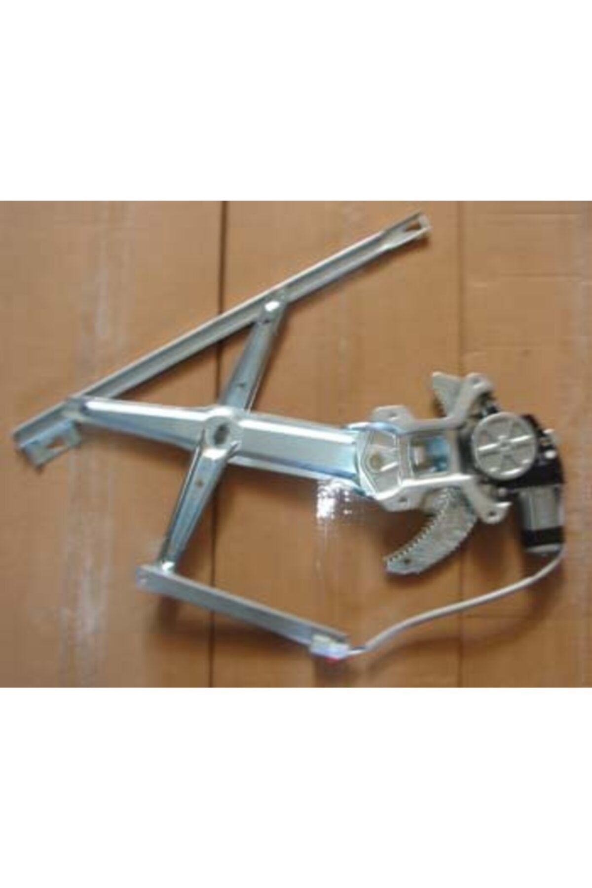 HuShan 1992-1995 Honda Civic Sd Ön Cam Krikosu Sağ Elektrikli Motorlu 4kapı 4fişli Adet