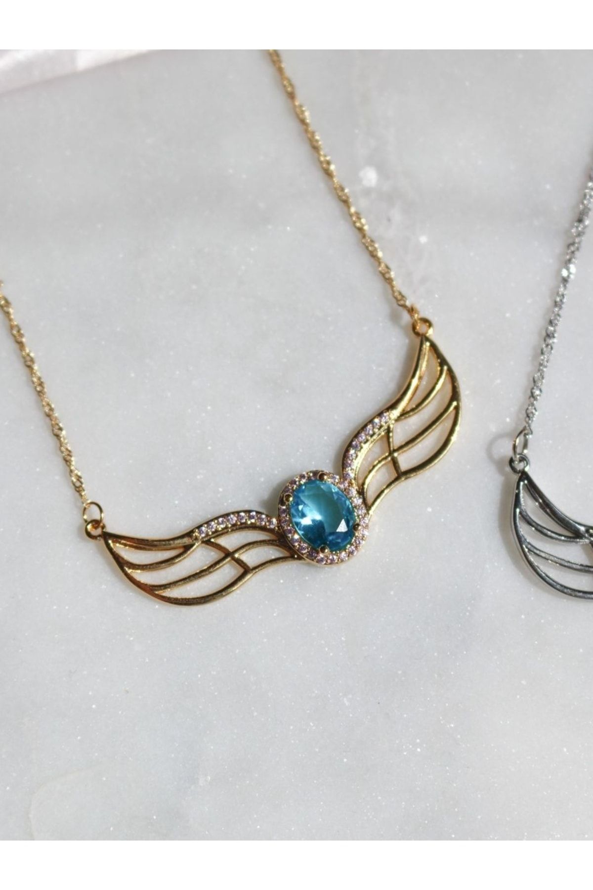 Swan discount princess necklace