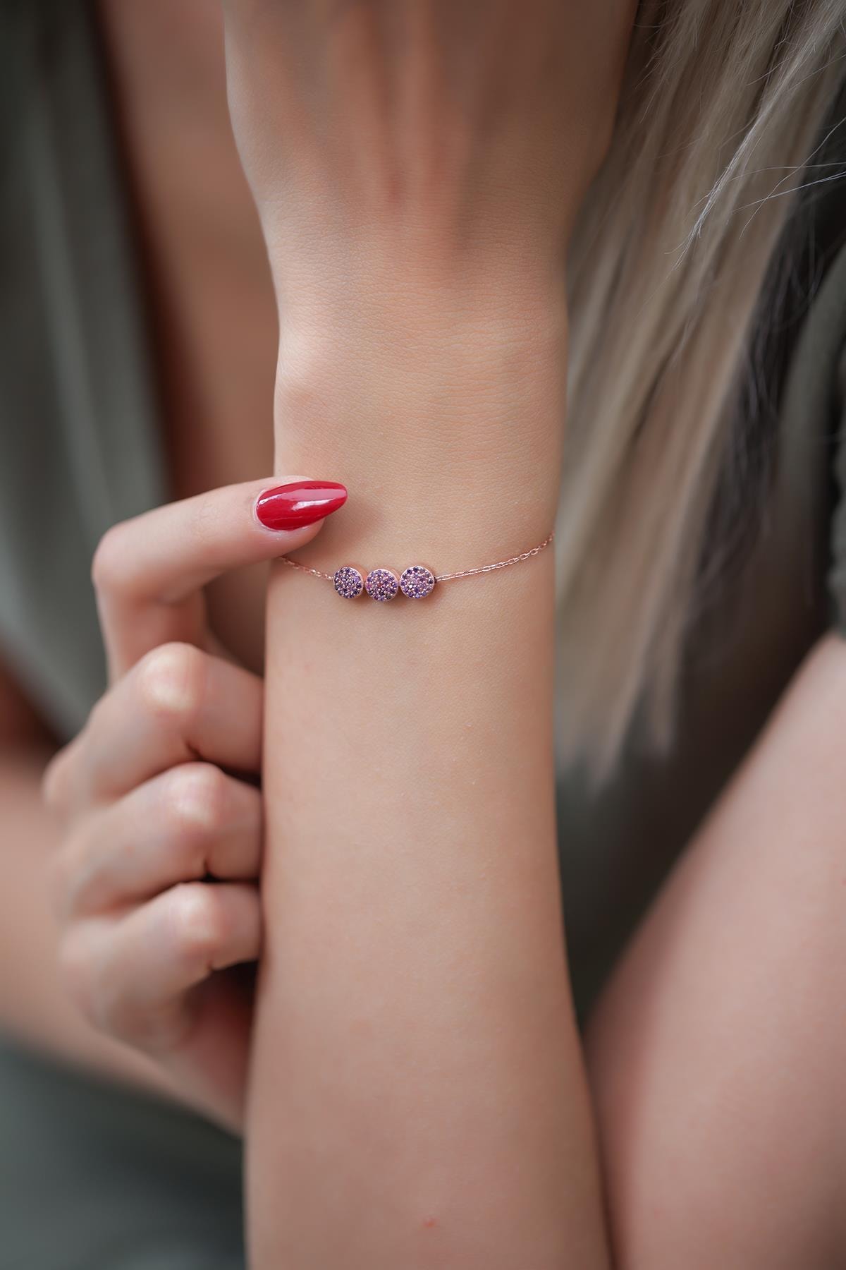 İzla Design Üçlü Yuvarlak Model Ametist Taşlı Rose Kaplama Gümüş Bileklik