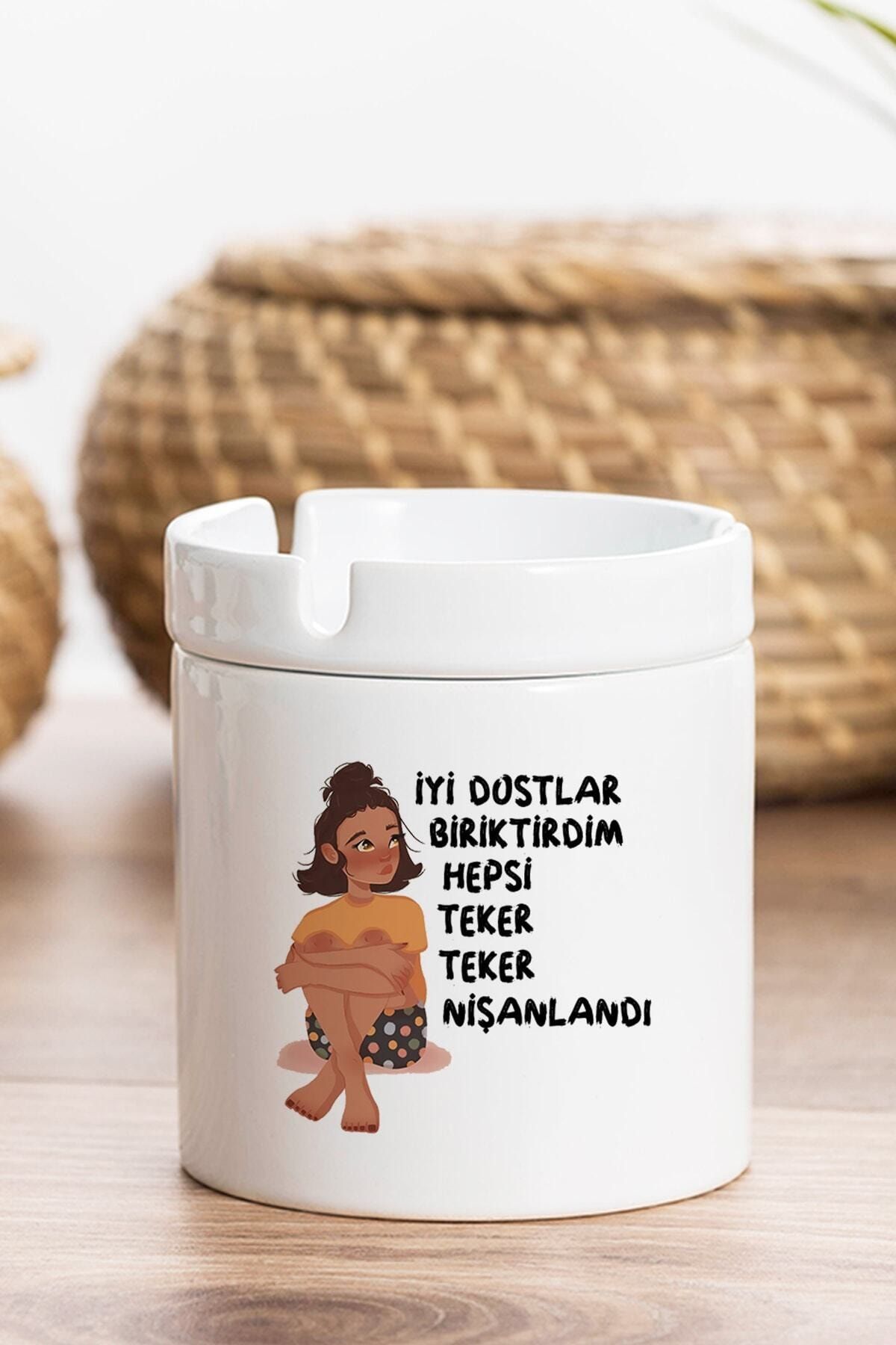 GiftStore Iyi Dostlar Biriktirdim Kül Tablası
