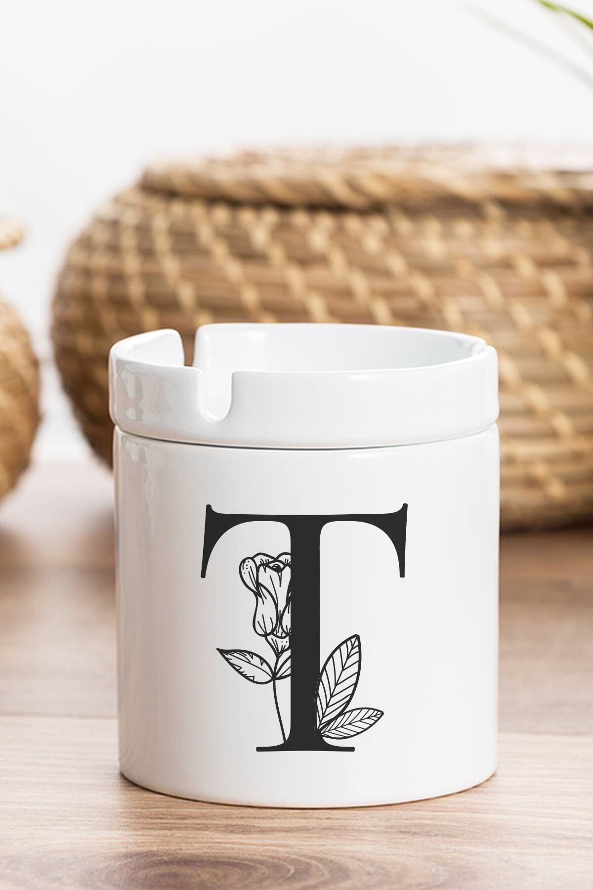GiftStore T Harfi Çiçekli Kül Tablası