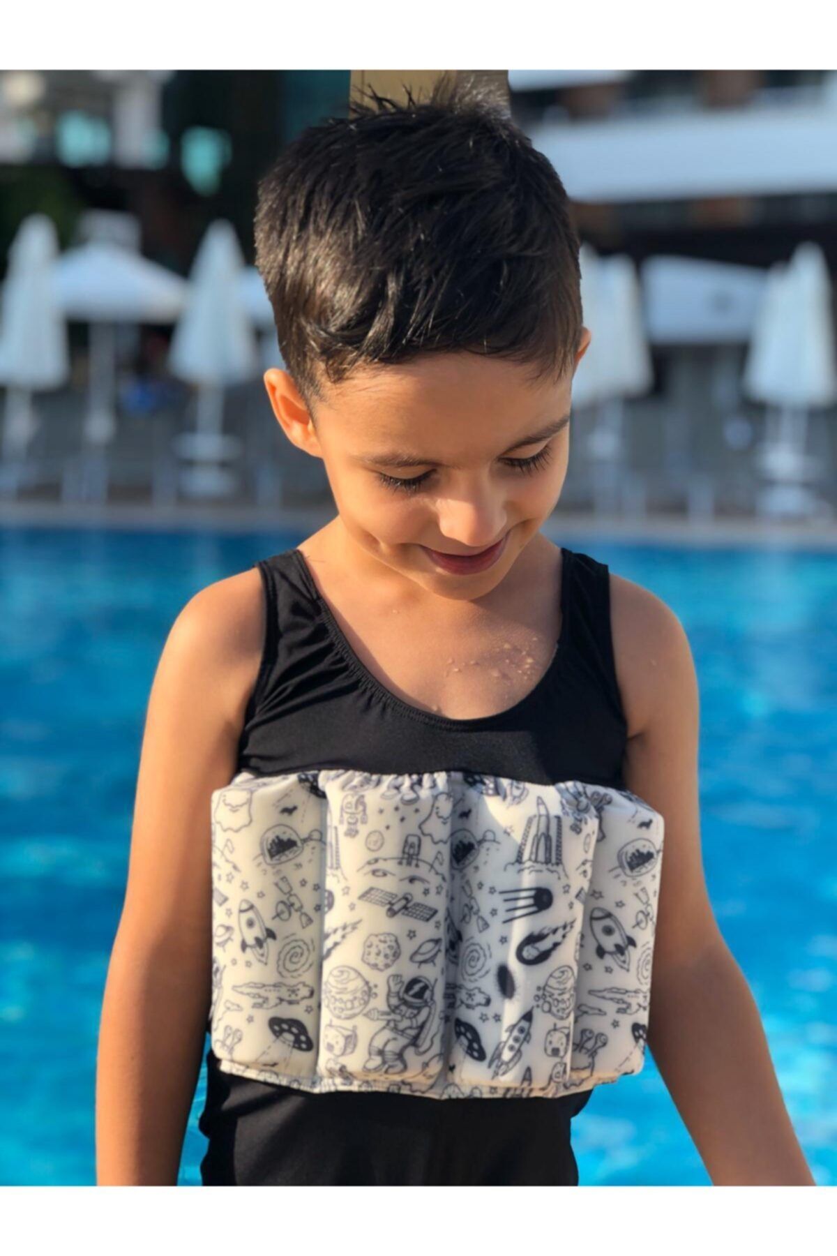 swimfoam siyah uzay yuzmeye yardimci batmaz erkek cocuk mayosu 3 4 yas fiyati yorumlari trendyol
