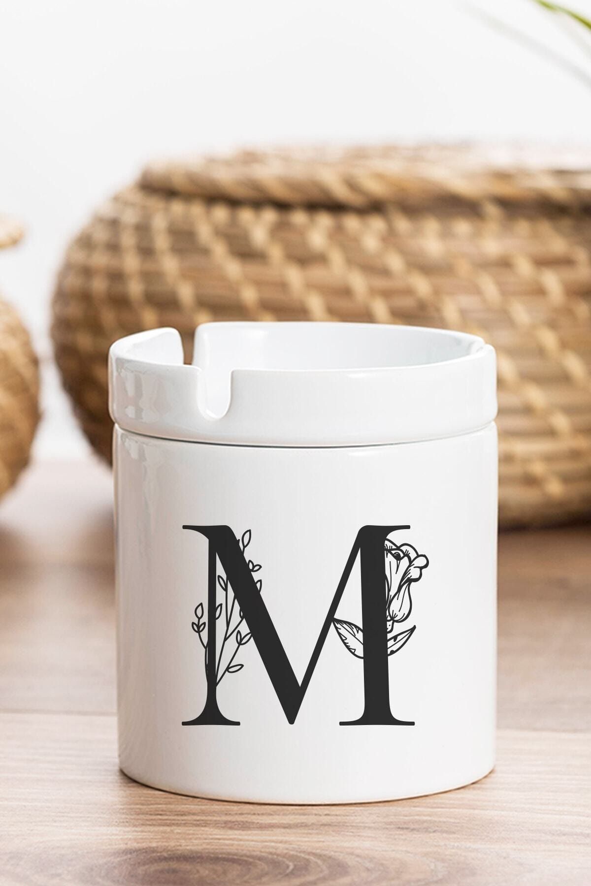 GiftStore M Harfi Çiçekli Kül Tablası