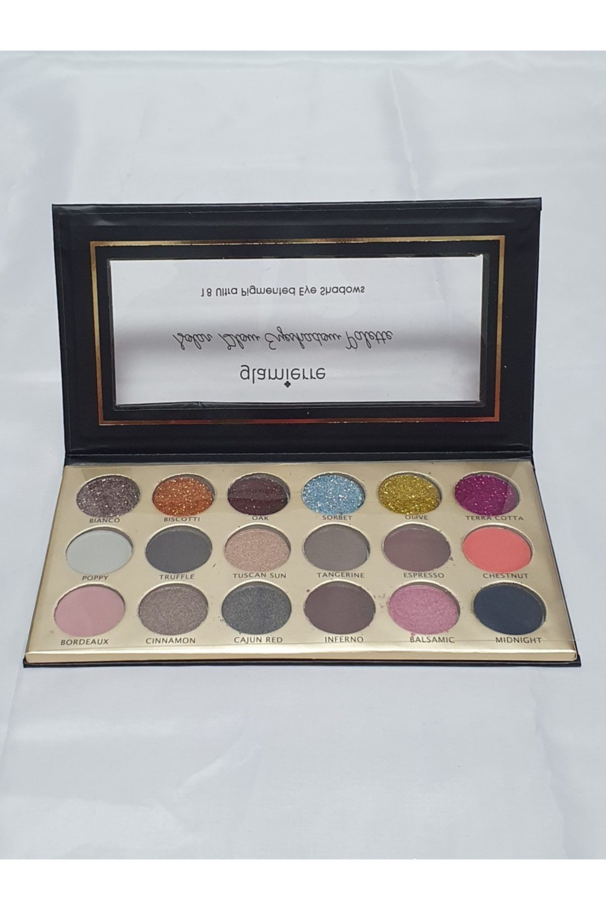 GLAMİERRE 18 Ultra Pigmented Eye Shadows