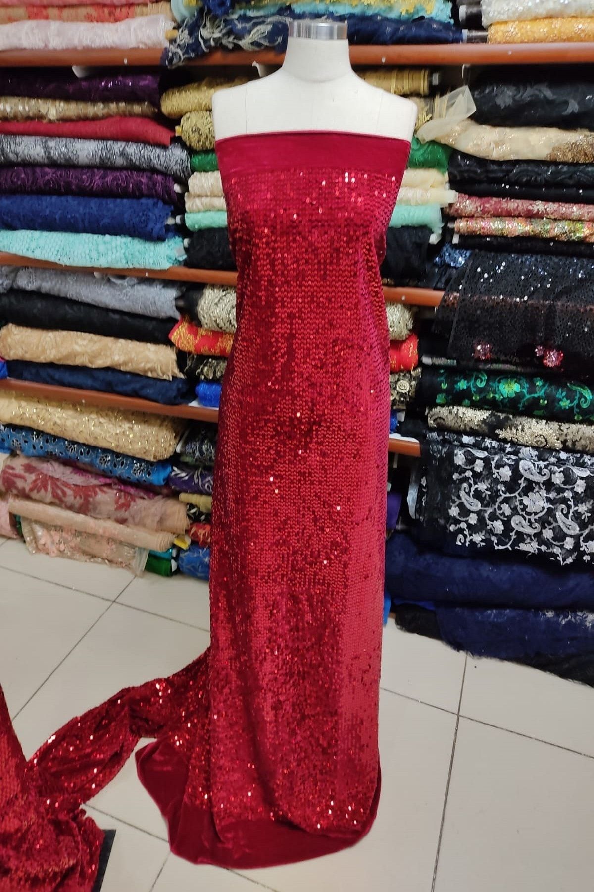 PERMA Kadife Üzerine Dikmeli Payet En:150x200