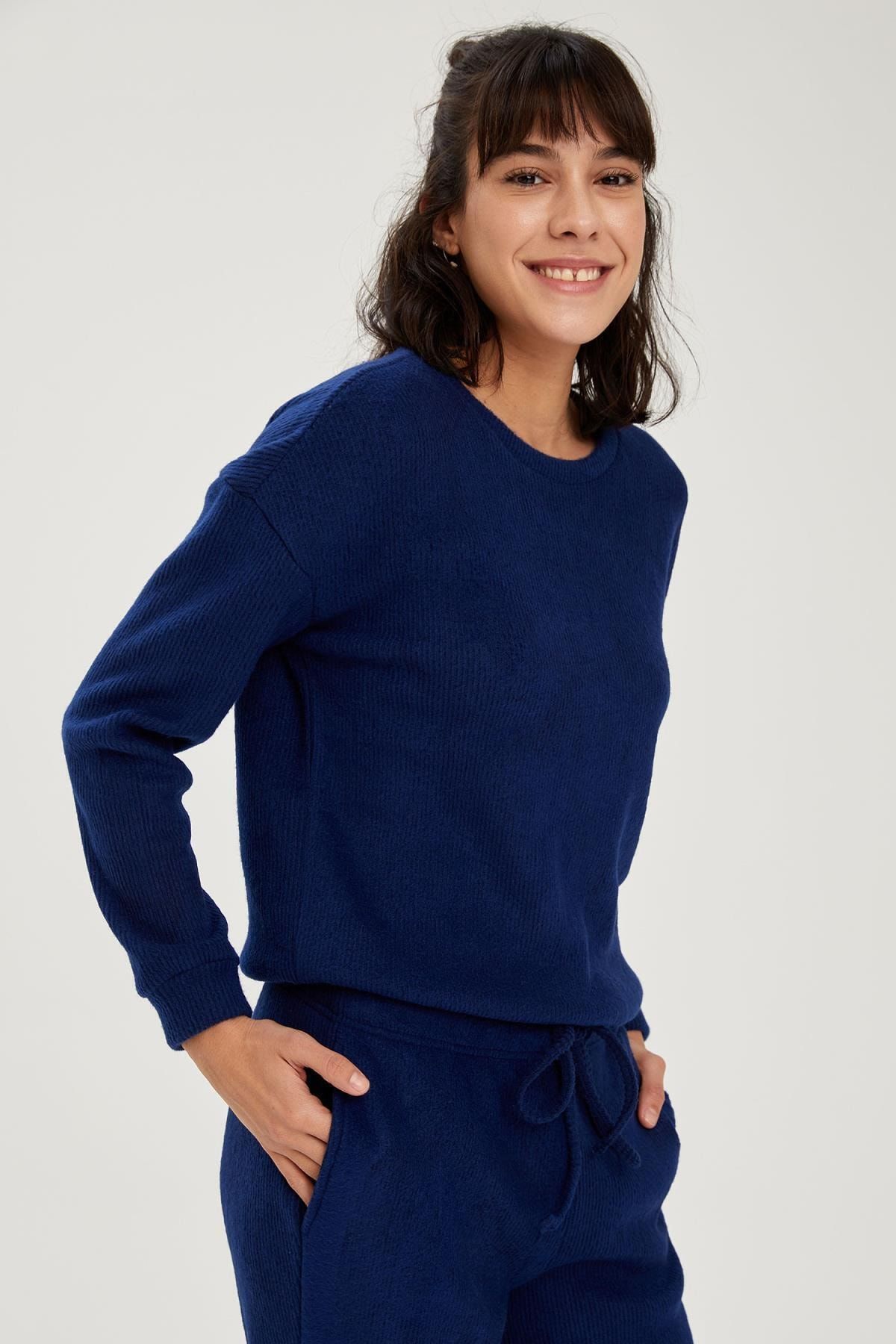 DeFacto Kadın Lacivert Düşük Omuz Relax Fit Sweatshirt U2845AZ20CW