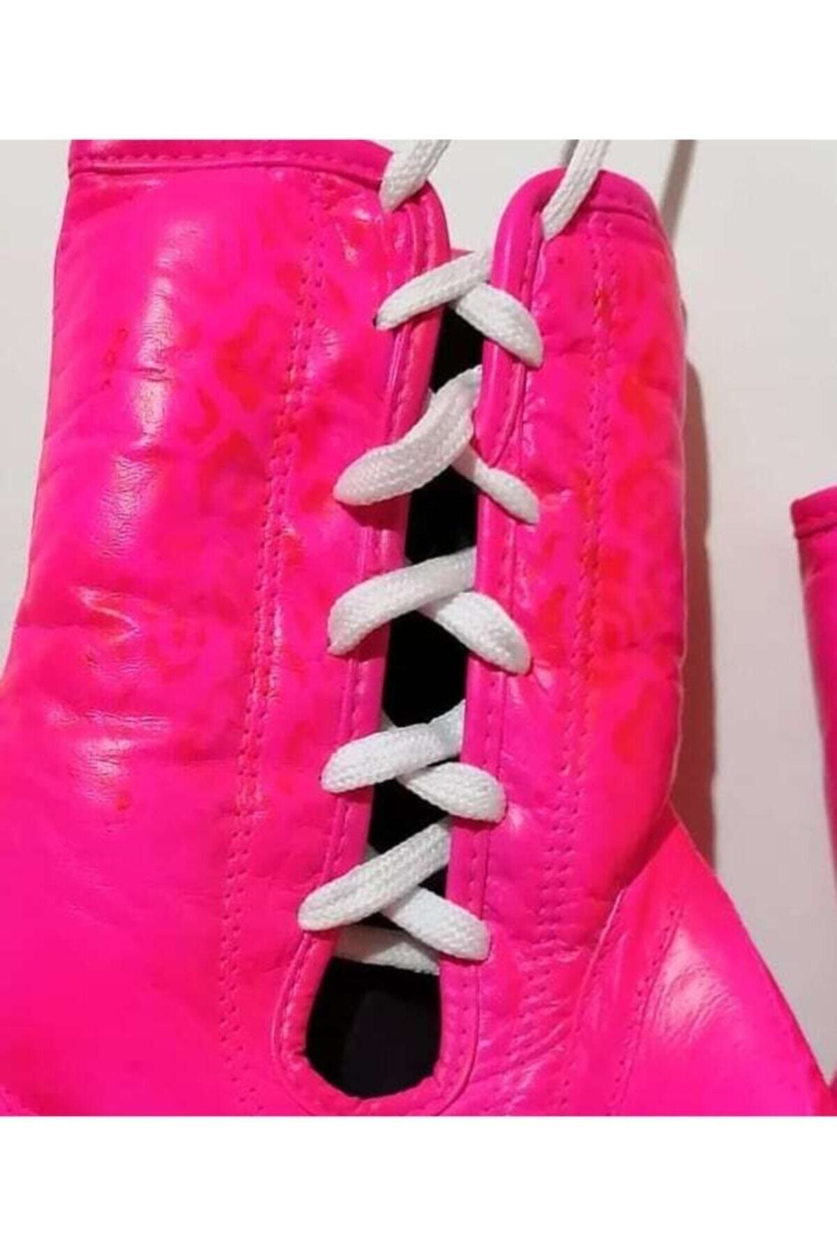 Barbie boxing top gloves