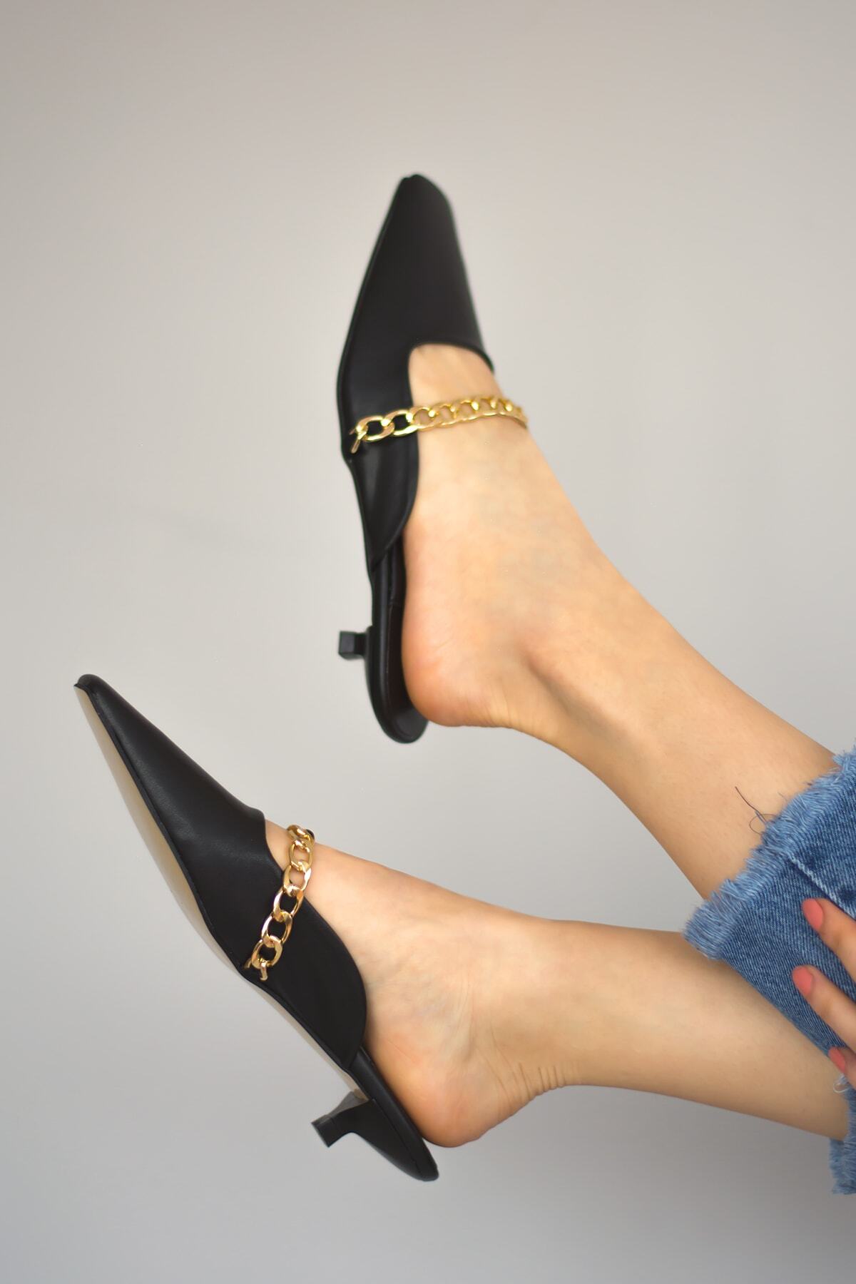 Sosyetika Shoes Kadın Gold Zincir Detaylı Topuklu Ayakkabı
