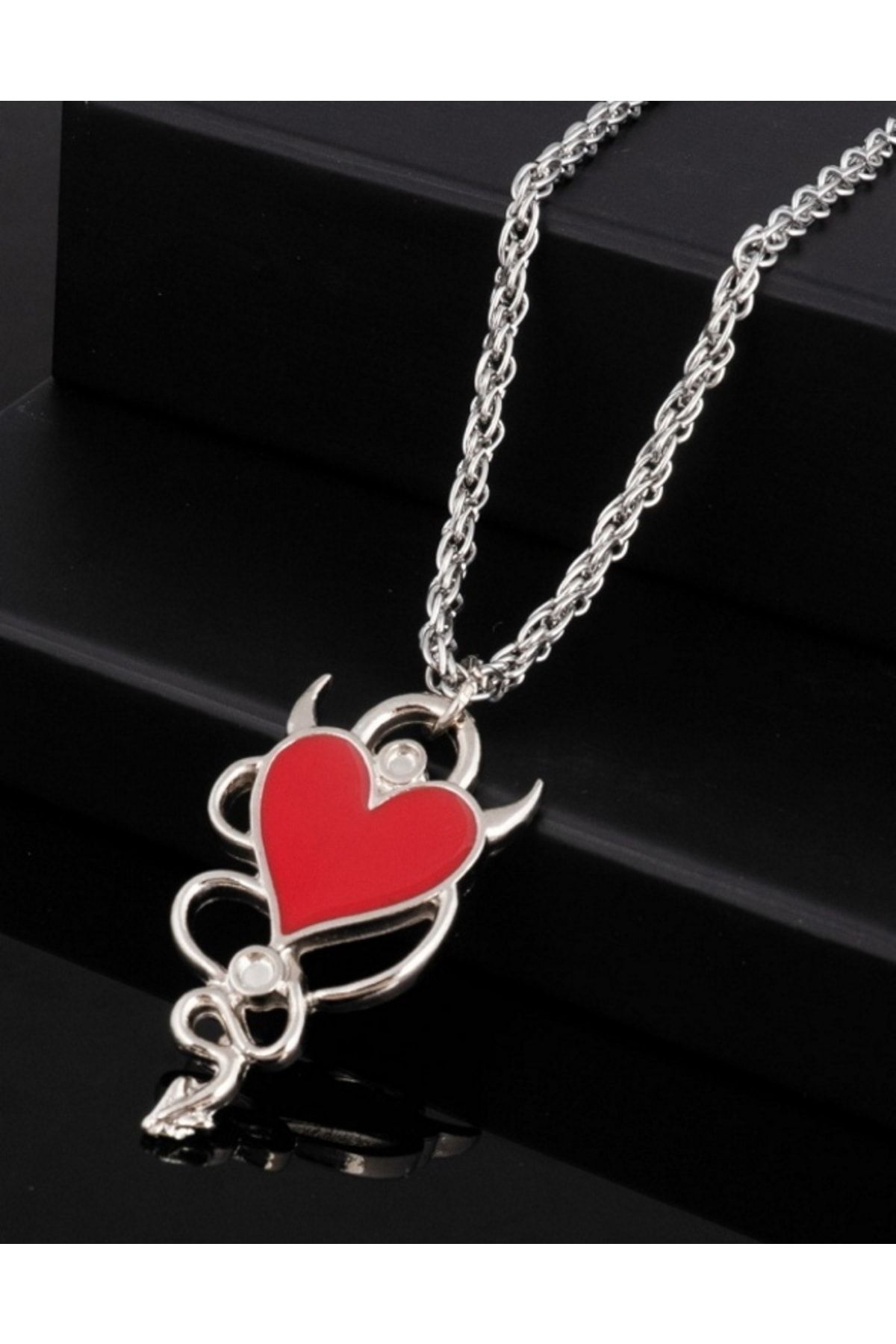 Red on sale heart locket