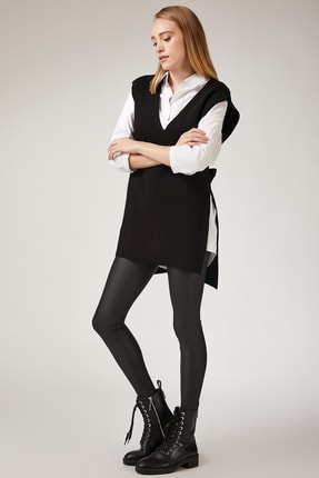 Kadın Siyah V Yaka Kuşaklı Uzun Triko Süveter US00185 Image 3