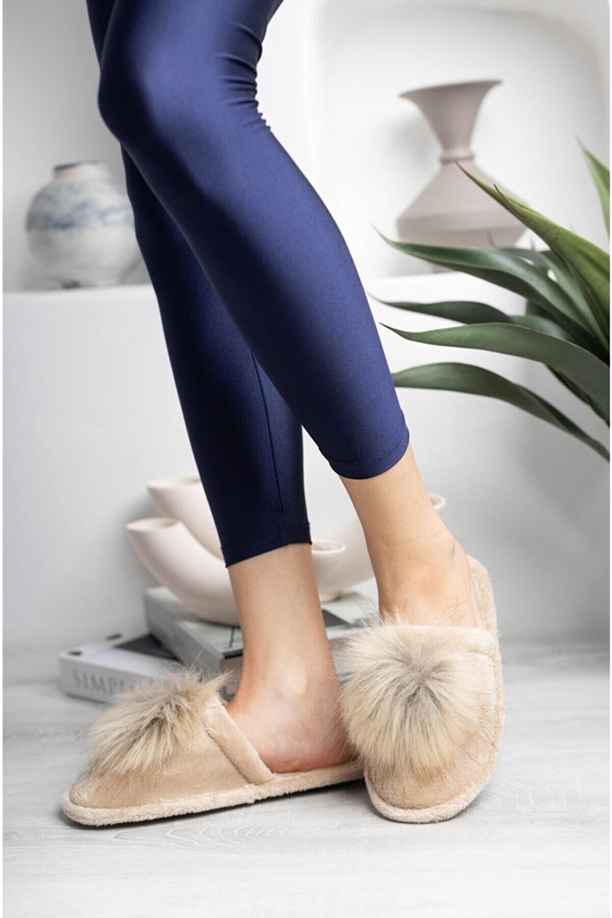 Avon pom deals pom slippers