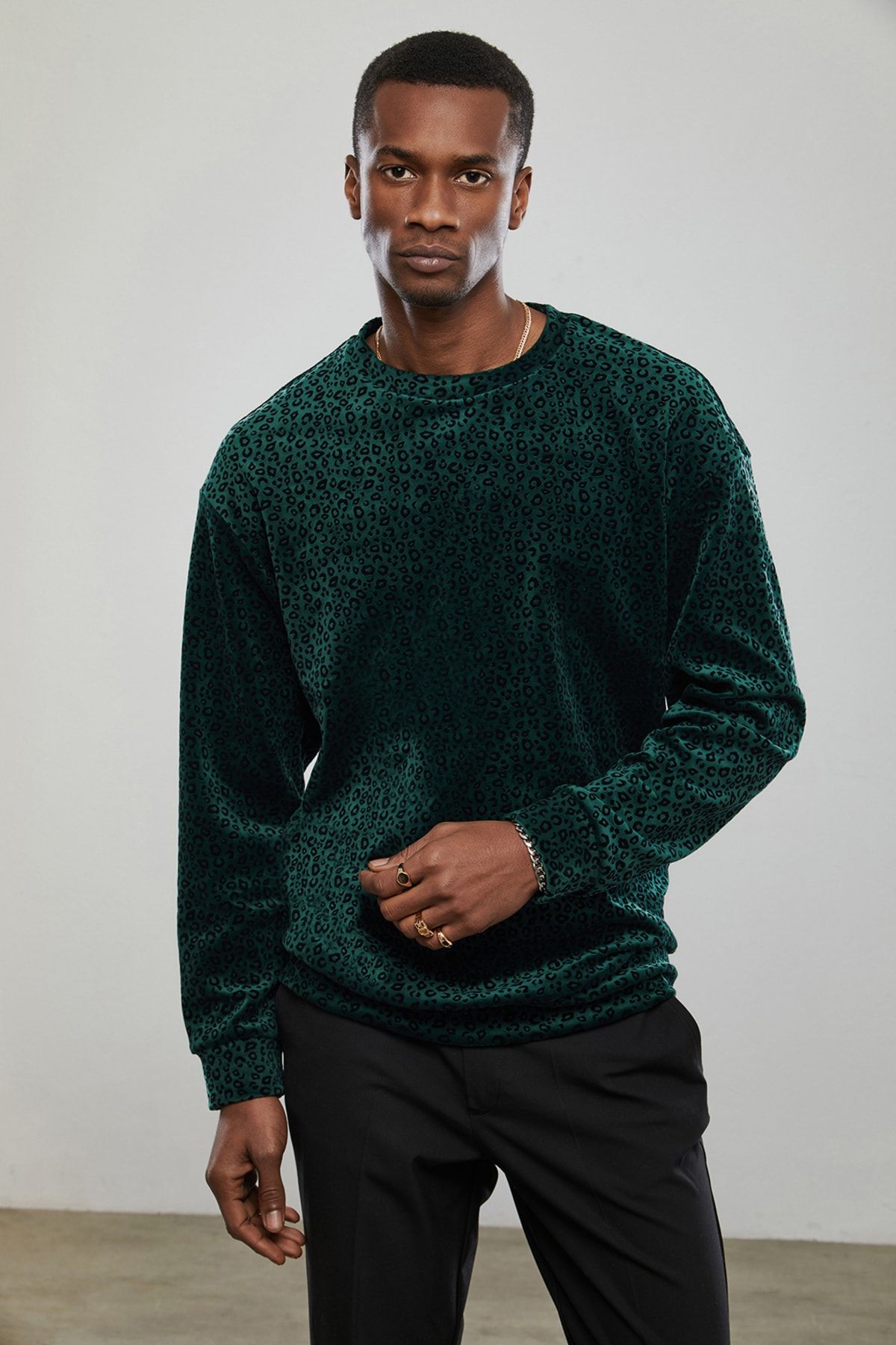 Green sales velvet sweatshirt