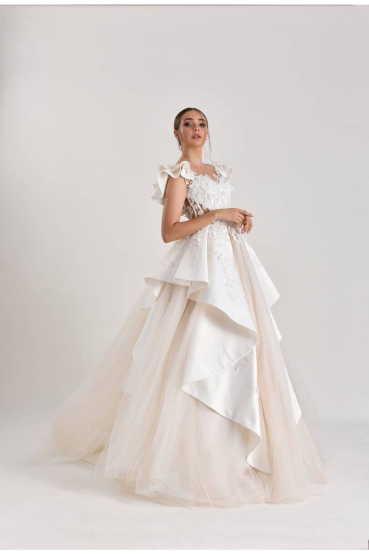 Mediha Cambaz Bridal Arya Gizli Balenli Balerin Stili Prenses Gelinlik Modeli