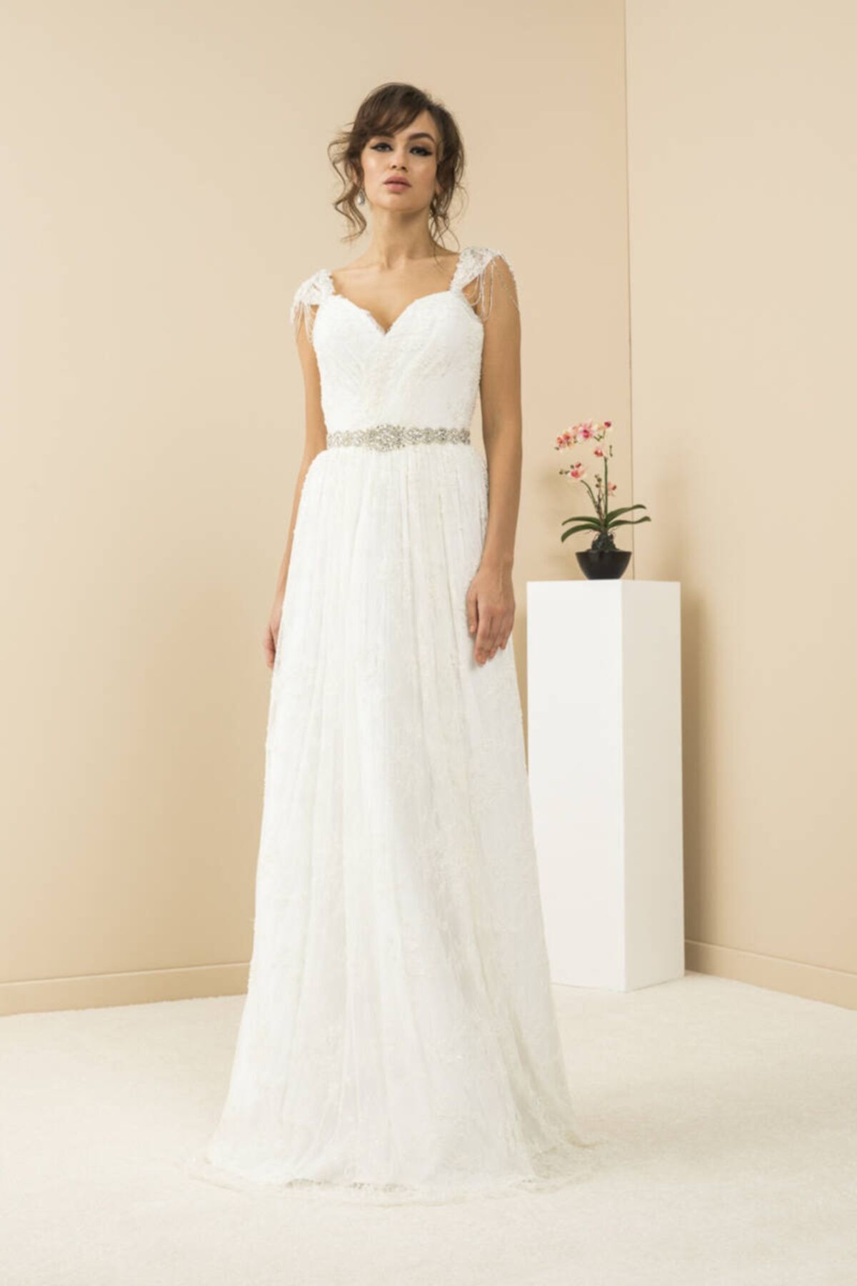 Mediha Cambaz Bridal Hellenıstıc Helenistik Stil Beli Taş Kemer Detaylı Etnik Salaş Gelinlik Modeli