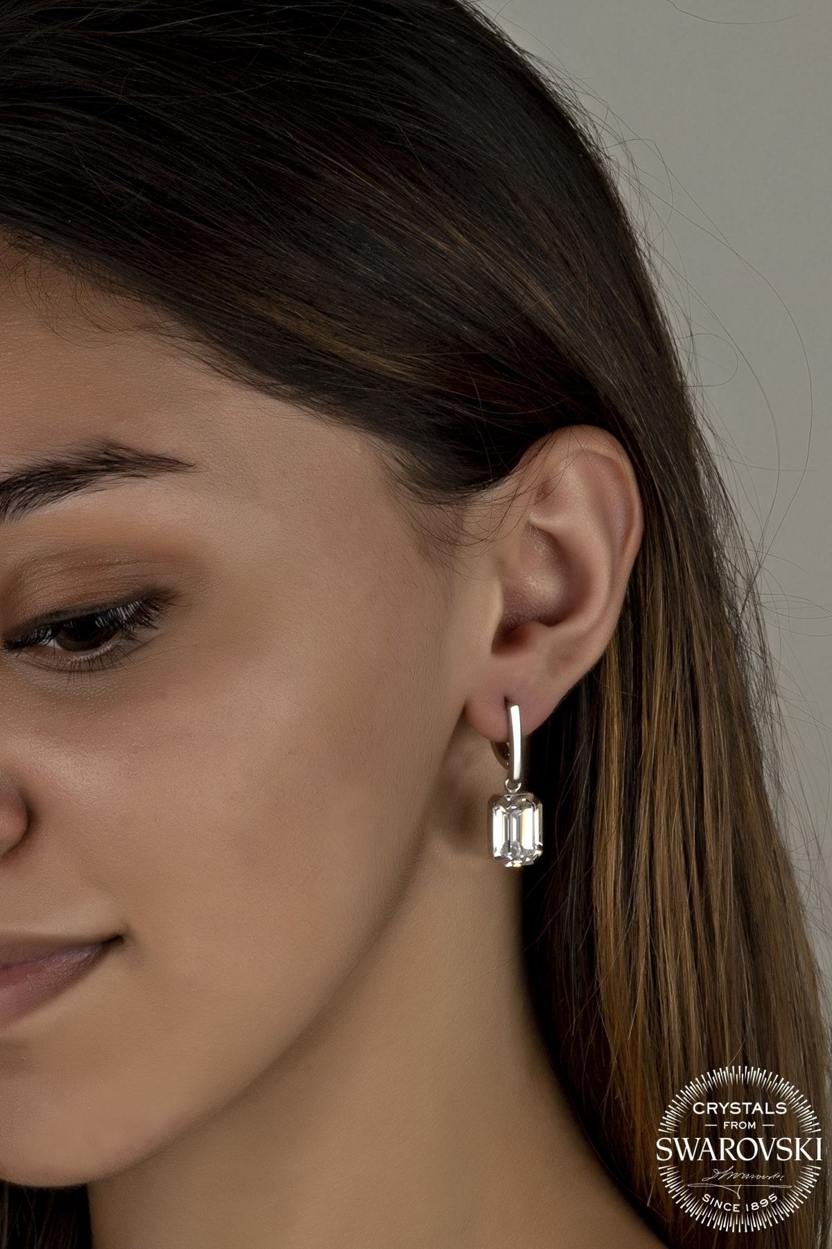 Union Swarovski Crystal Kadın Beyaz Baget Tırnaklı Gümüş Küpe