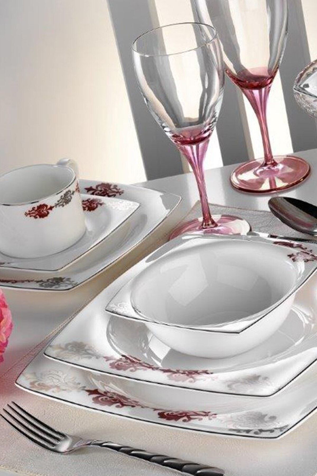 Kütahya Porselen Fileli Kare Bone 12 Kişilik 83 Parça 60107 Desenli Yemek Takımı