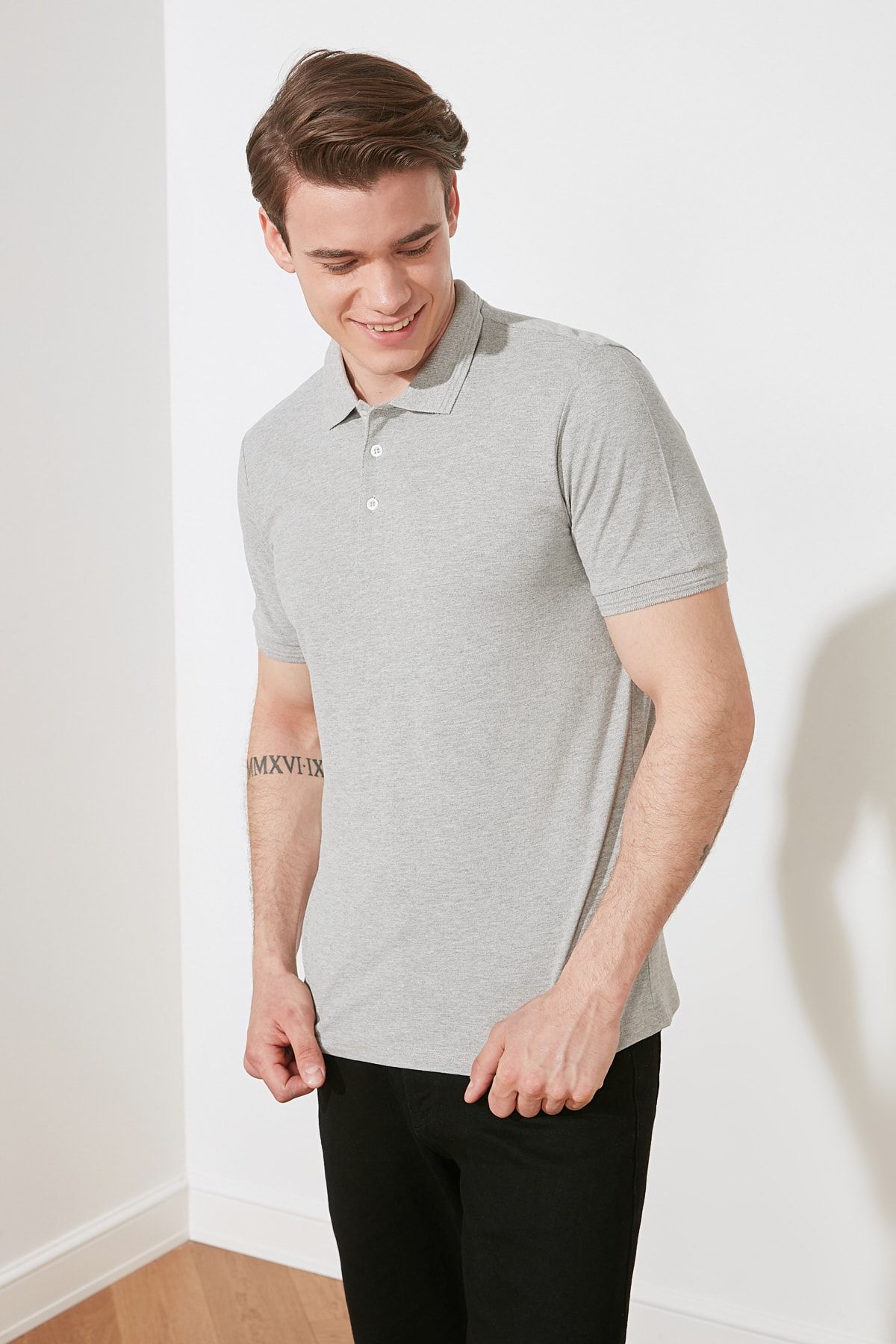 TRENDYOL MAN Gri Erkek Slim Fit Polo Yaka Kısa Kollu Polo Yaka T-shirt