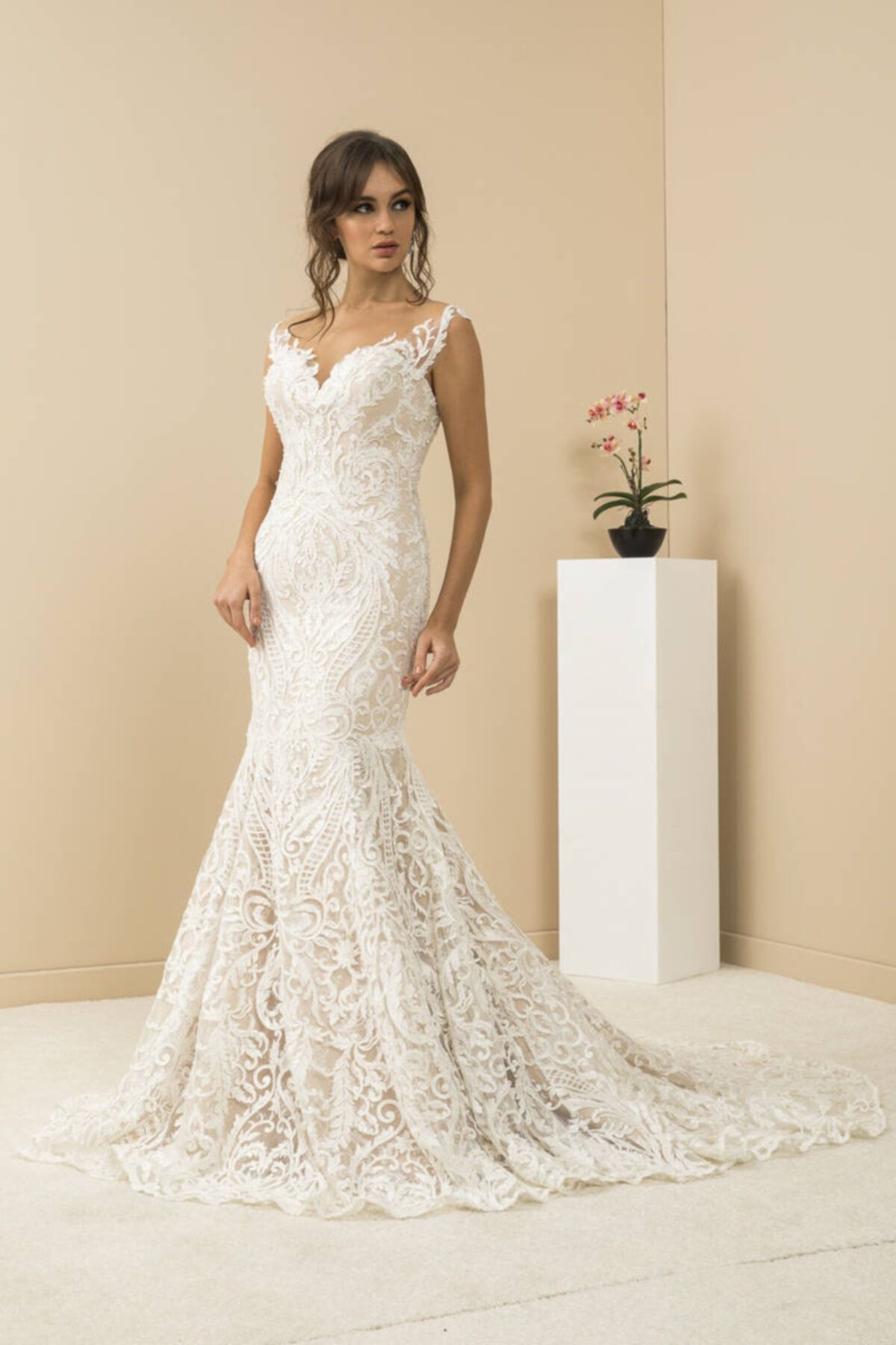 Mediha Cambaz Bridal Mocha Kahve Zemin Saten Balık Gelinlik Modeli