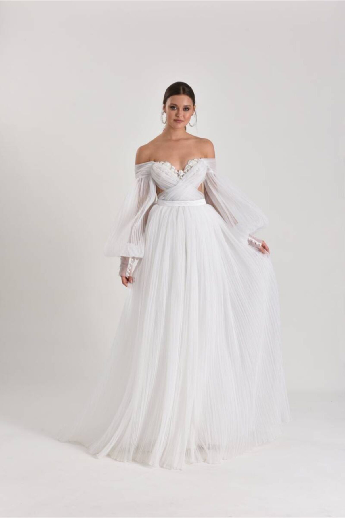 Mediha Cambaz Bridal Aquıla Balon Kollu Kravezeli Gizli Balenli Özel Ipek Dokulu Gelinlik
