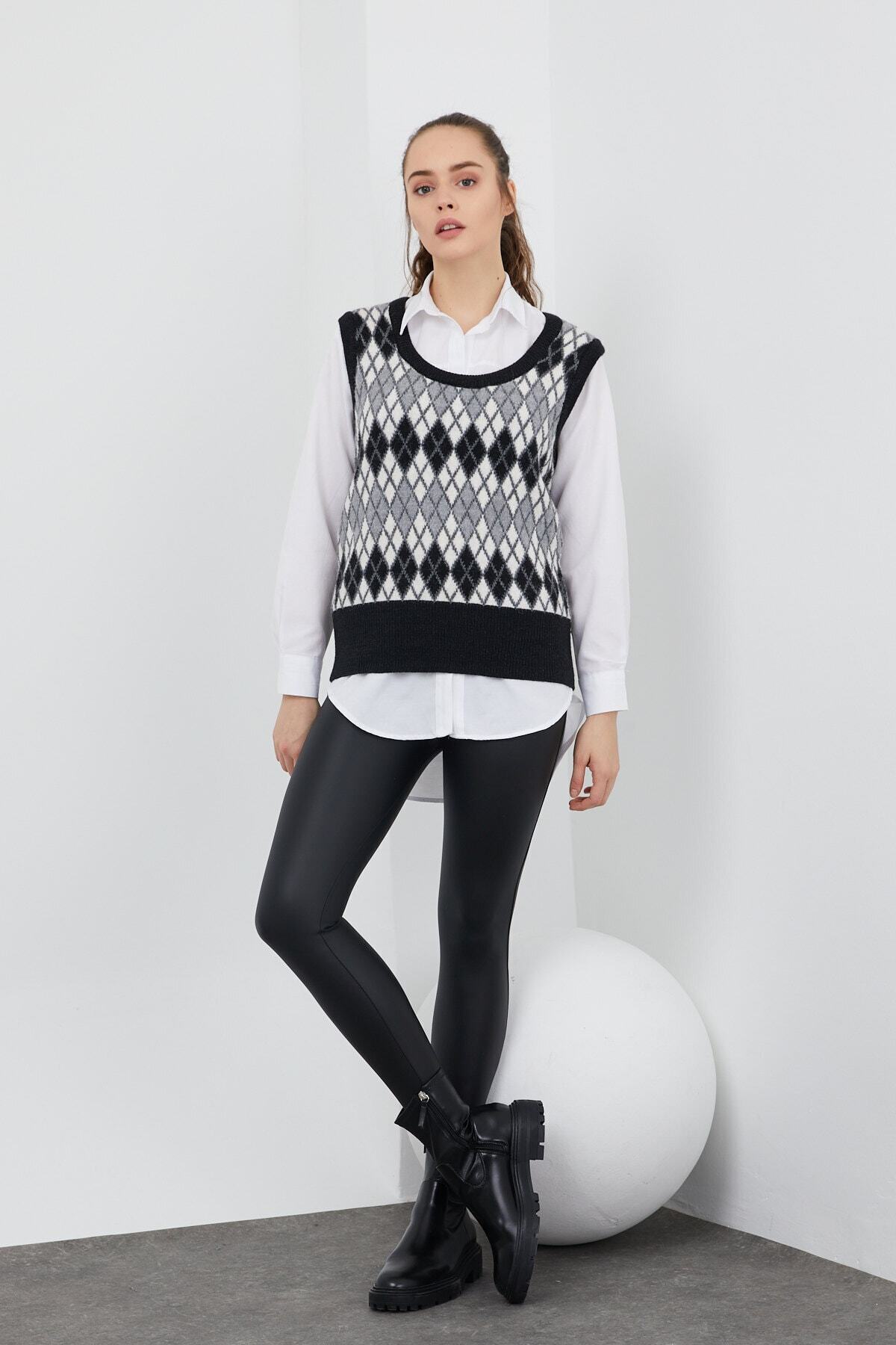 OFLEE Kadın Siyah Baklava Desenli Triko Süveter