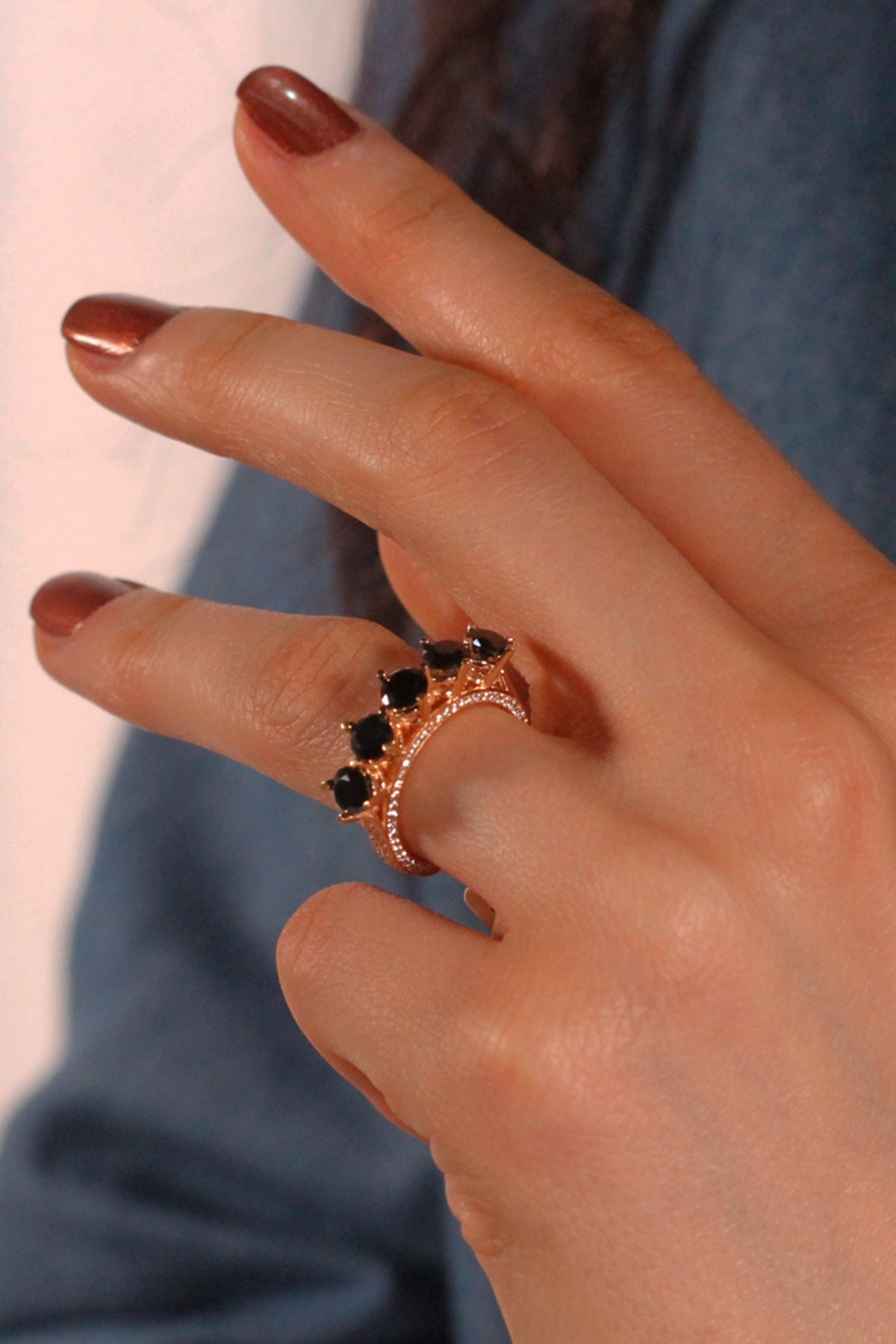 Adil İdil Kuyumculuk Su Yolu Taşlı Siyah Taş Beştaş