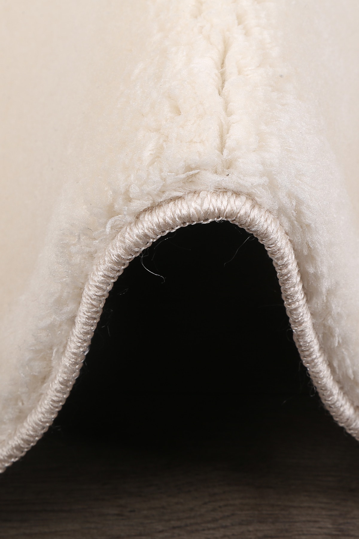 فرش ضد لغزش ضد لغزش کرم ریلکس با پایه قابل شستشو با پرز بلند فرش پست مدرن