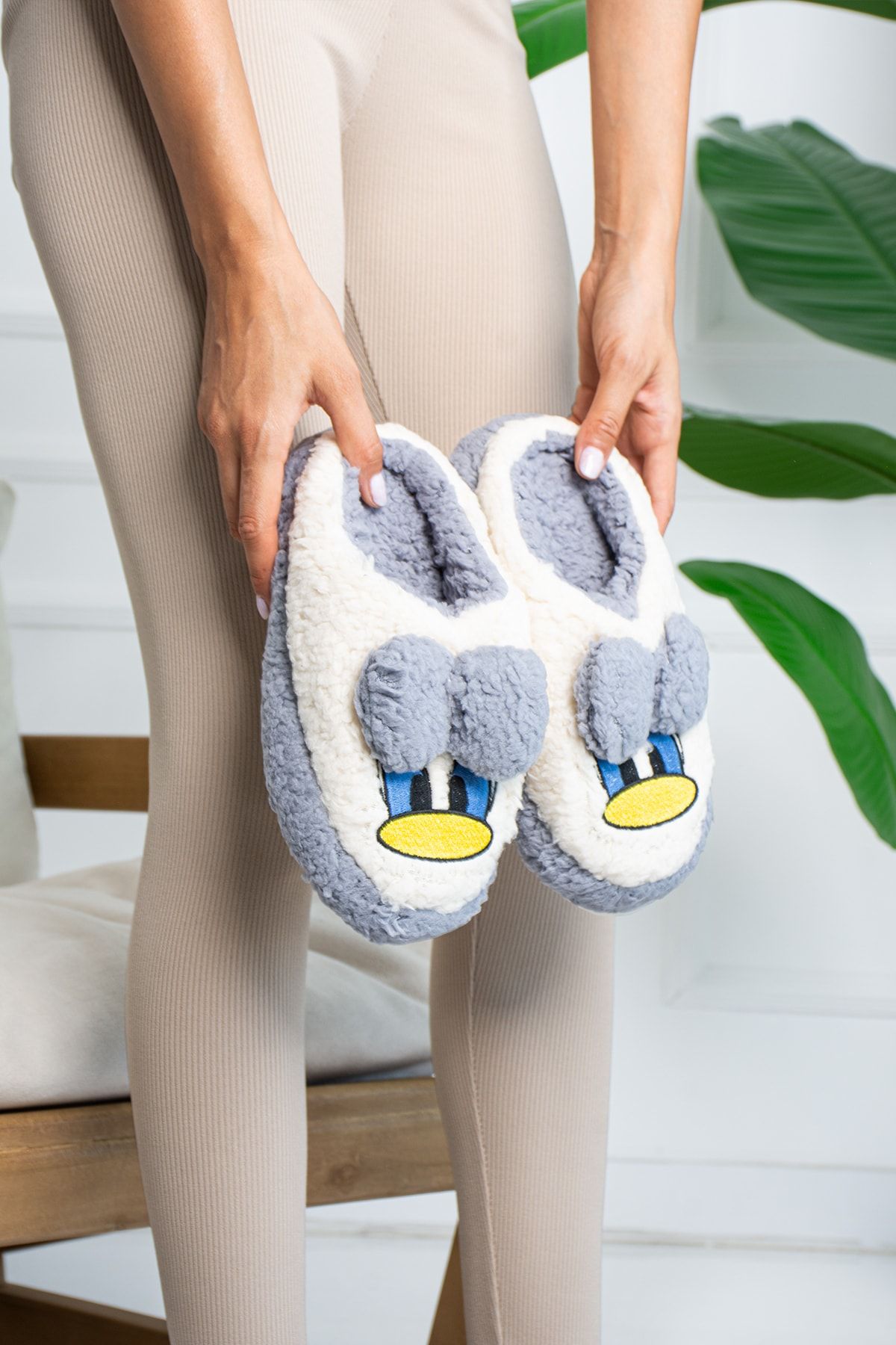 Duck slippers clearance with sound