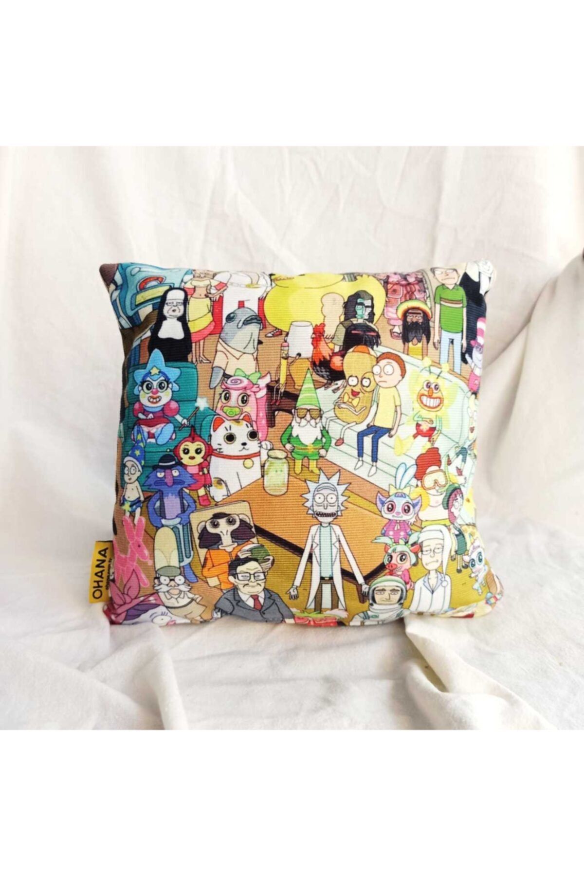 Makko Polo Rick And Morty Kolaj Family Yastık