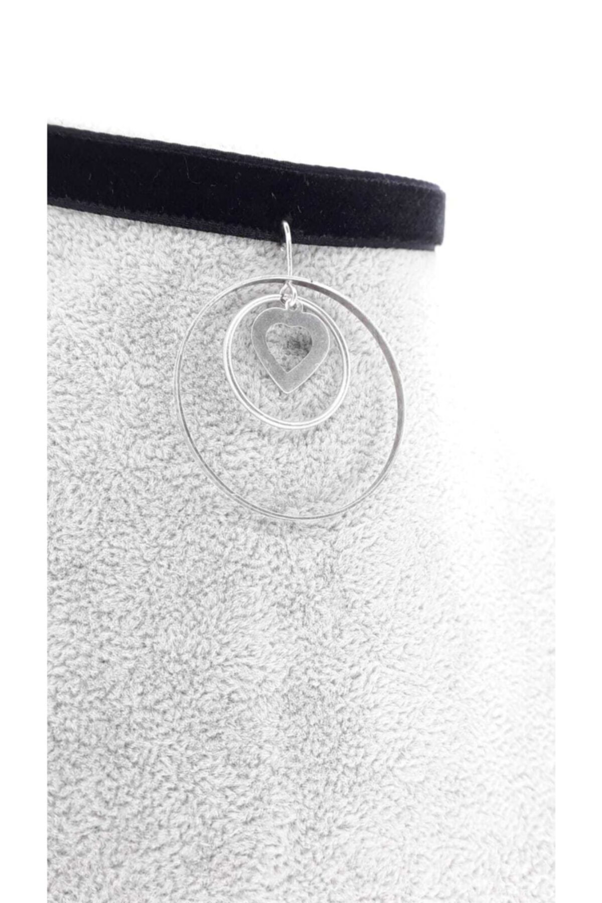 Fugusugu Üç Halka Kalp Figürlü Kadife Choker