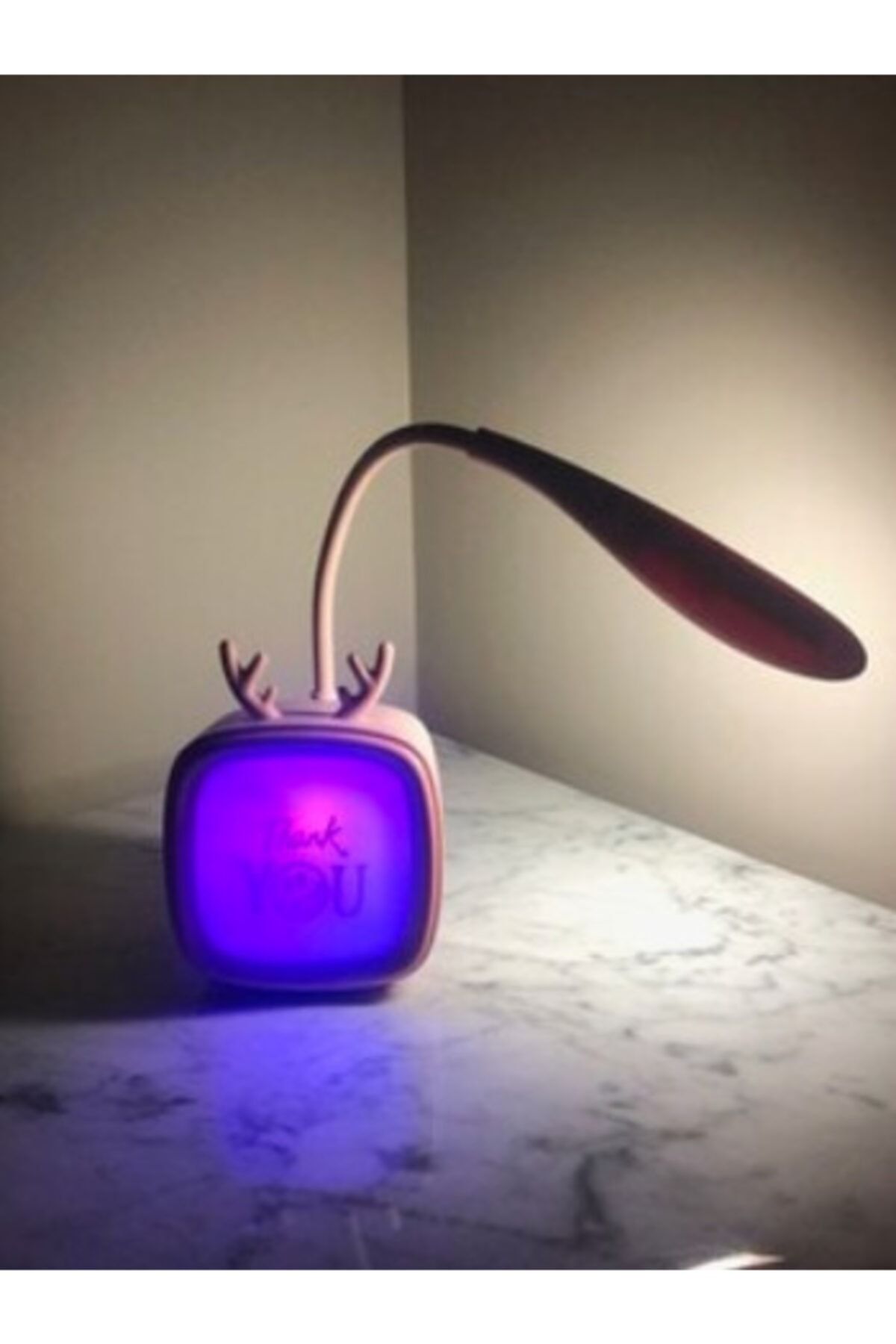 REWEL Dekoratif Tv Led Rgb Renk Değiştiren Usb Şarj Edilebilir Masa Lambası Ve Gece Lambası