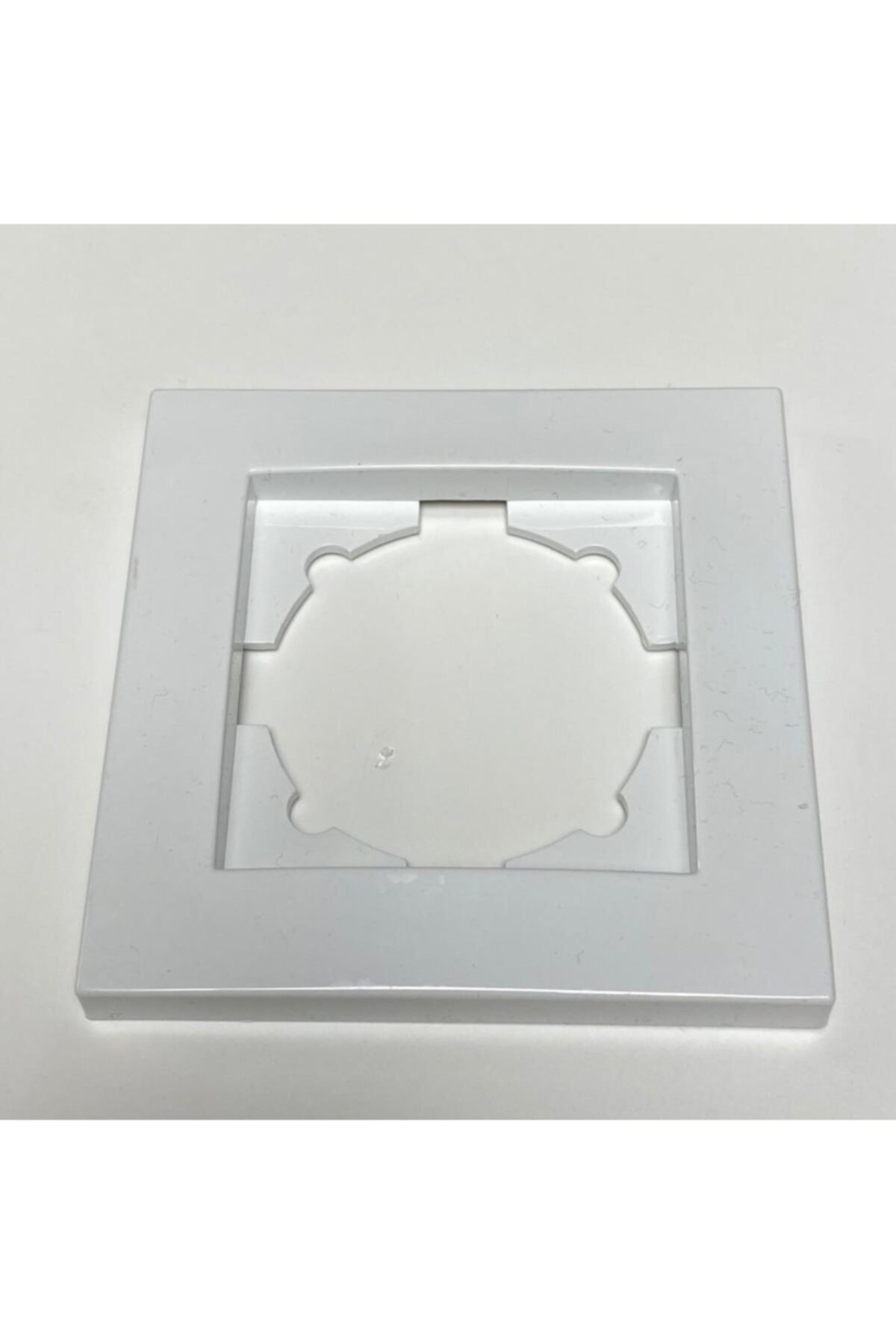 ELBİ Vega Anahtar Priz Tekli Çerçeve Kar Beyaz Rengi