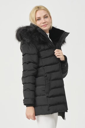 Yakası Kürklü Çıkabilir Kapüşonlu Kadın Yasmin Mont Image 4