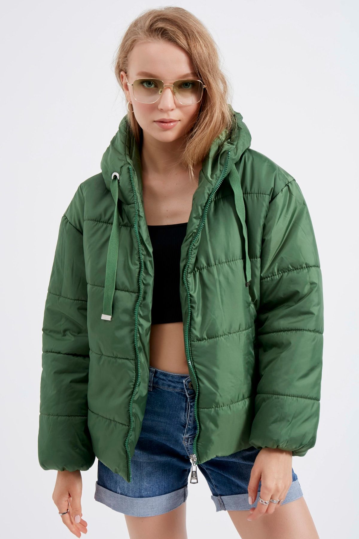 MEECY Women s Emerald Green Wide Cut Oversize Hooded Puffer Coat