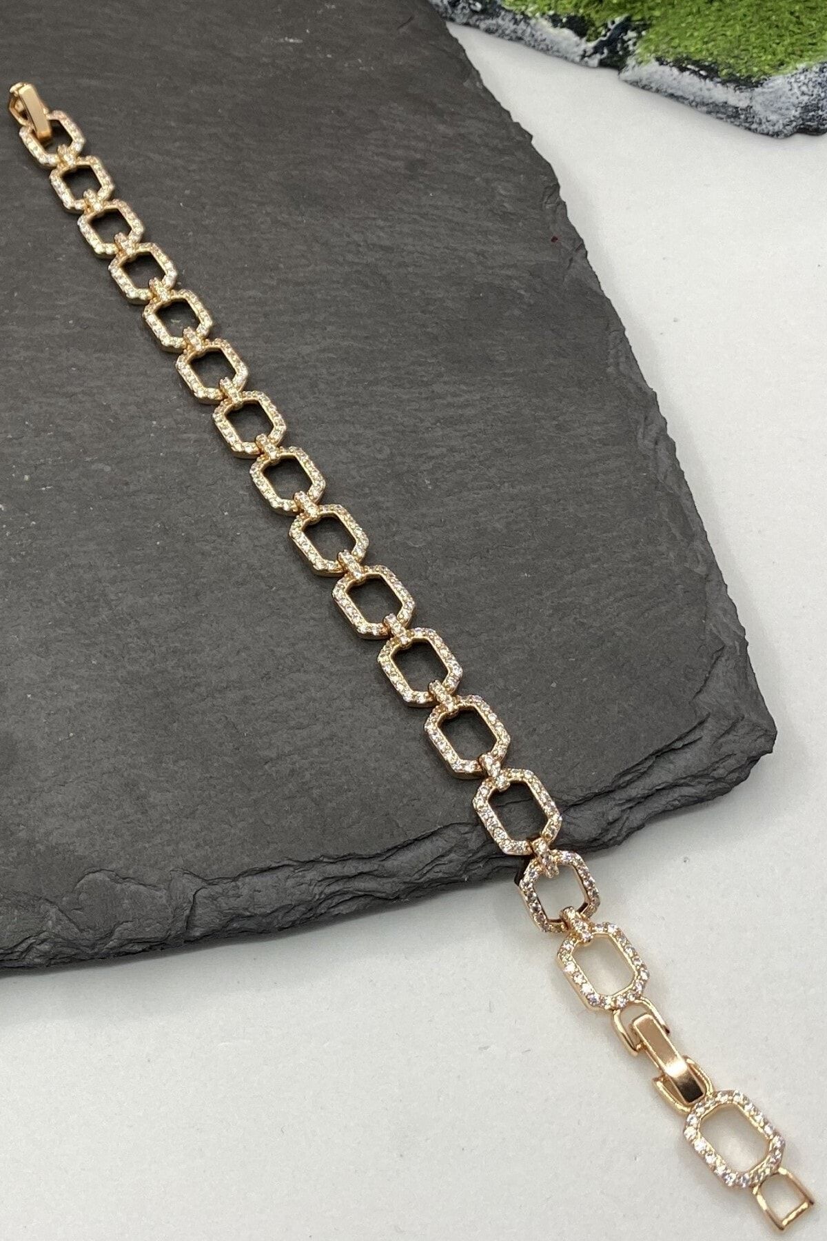 Esra Pamir Gold Rose Renk Vıp Bileklik
