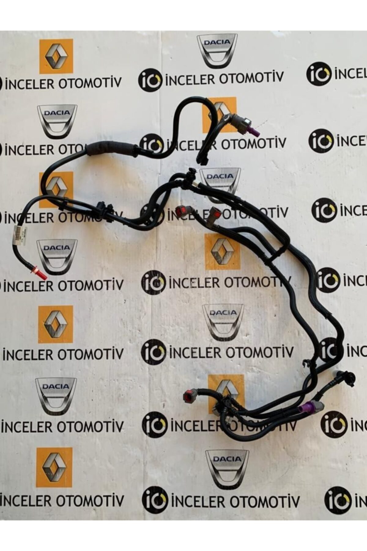 İnceler 164460118r Latıtude Yakıt Hortumu Borusu