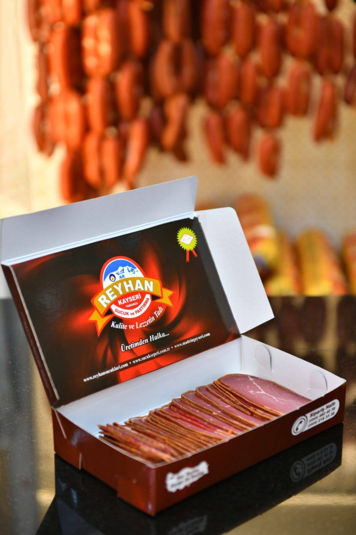 KAYSERİ YÖRESEL REYHAN SUCUKLARI Kayseri Yöresel Reyhan Pastırmaları 1kg