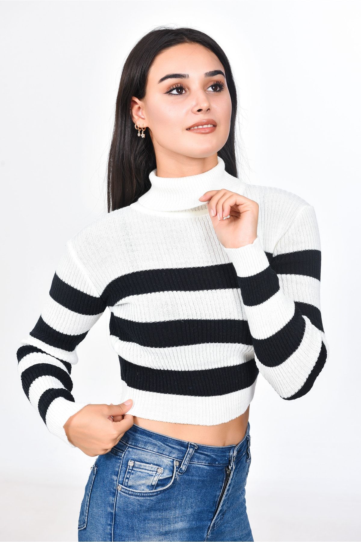 D ERMODA Women s Knitwear Full Turtleneck Striped Crop Sweater