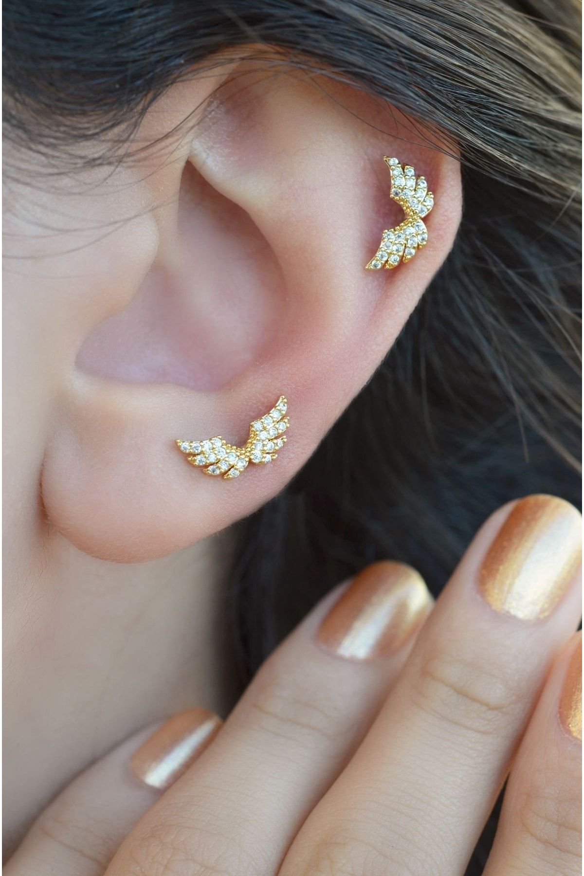 Angel wing clearance cartilage earring