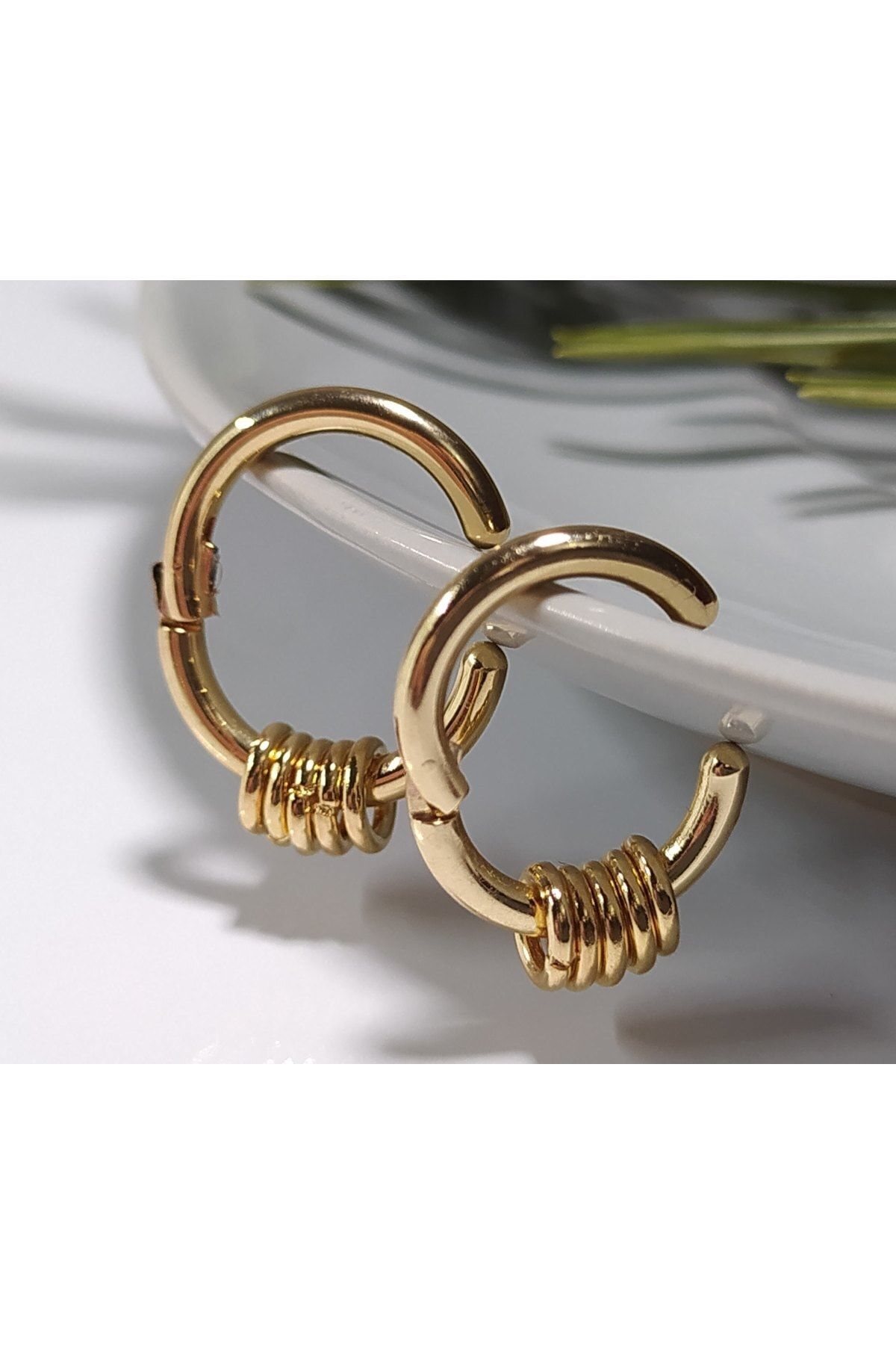Işıl Işıl Çelik Gold Renk Kıstırmalı Halka Küpe, 2 Li Set, (14+16 Mm), Küçük Halka Detaylı