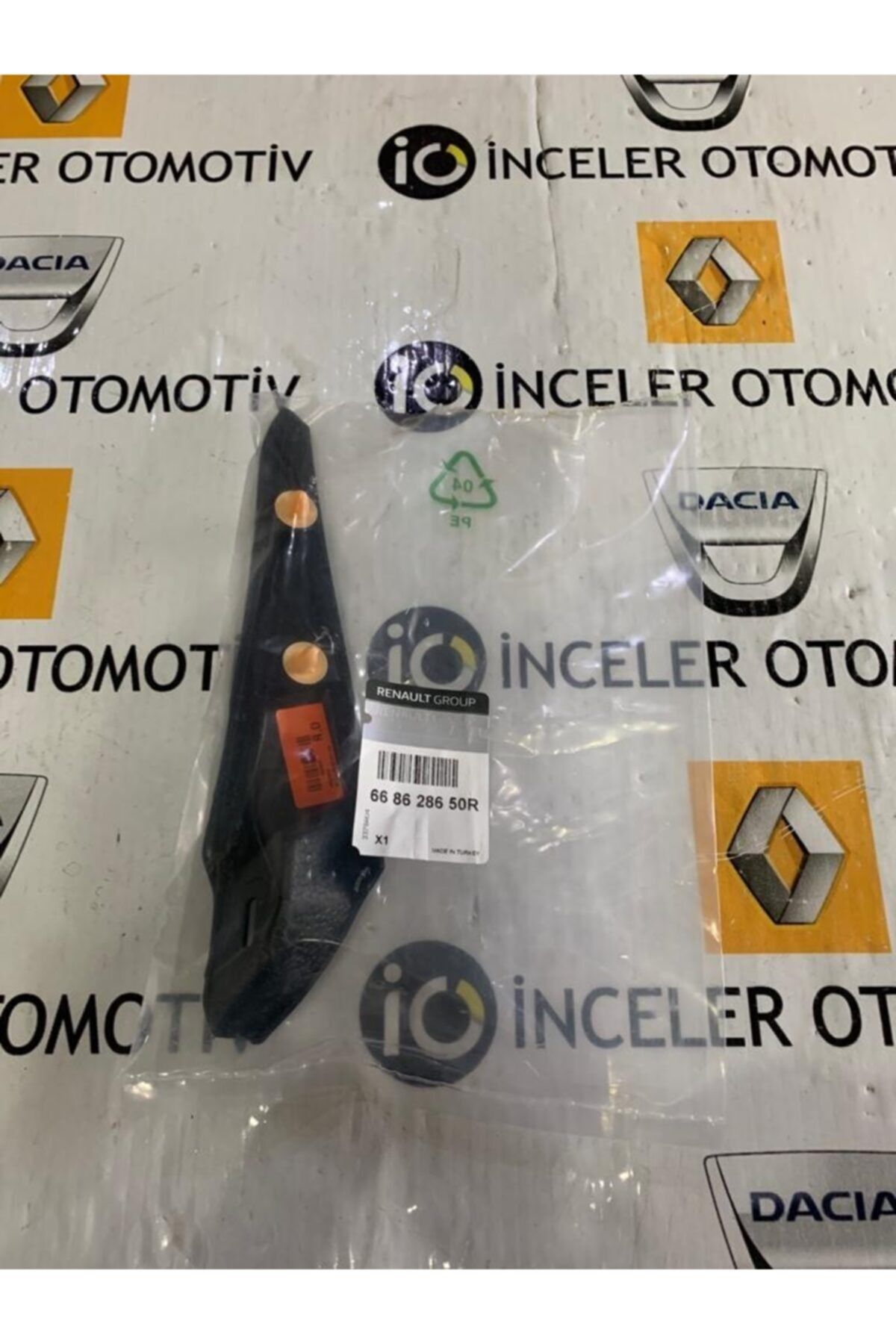 İnceler 668628650r Clıo 4 Iv Sağ Ön Cam Izgara Bakalıtı Maıs