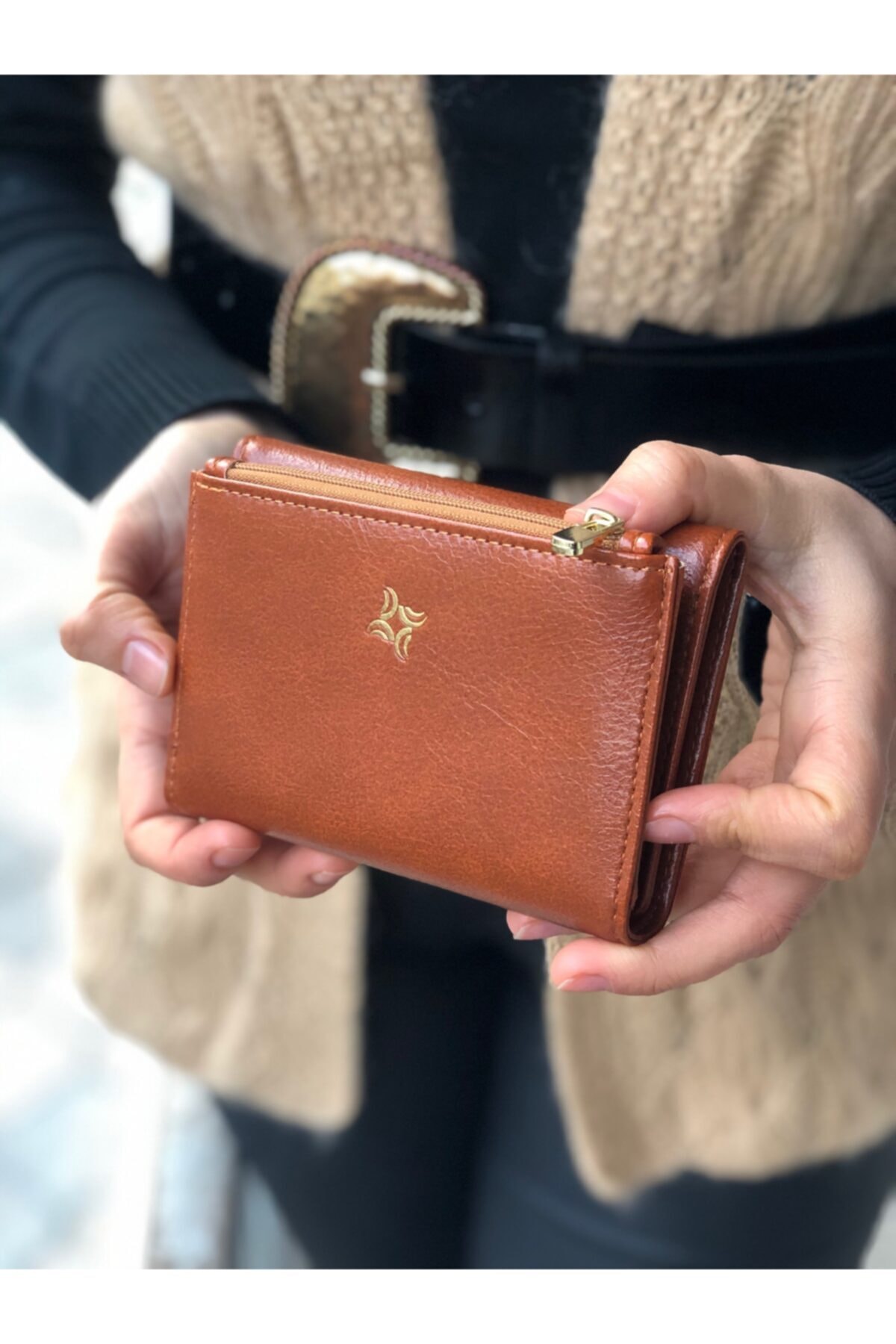 Lebina Taba Mıknatıs Kapatmalı Kadın Cüzdanı